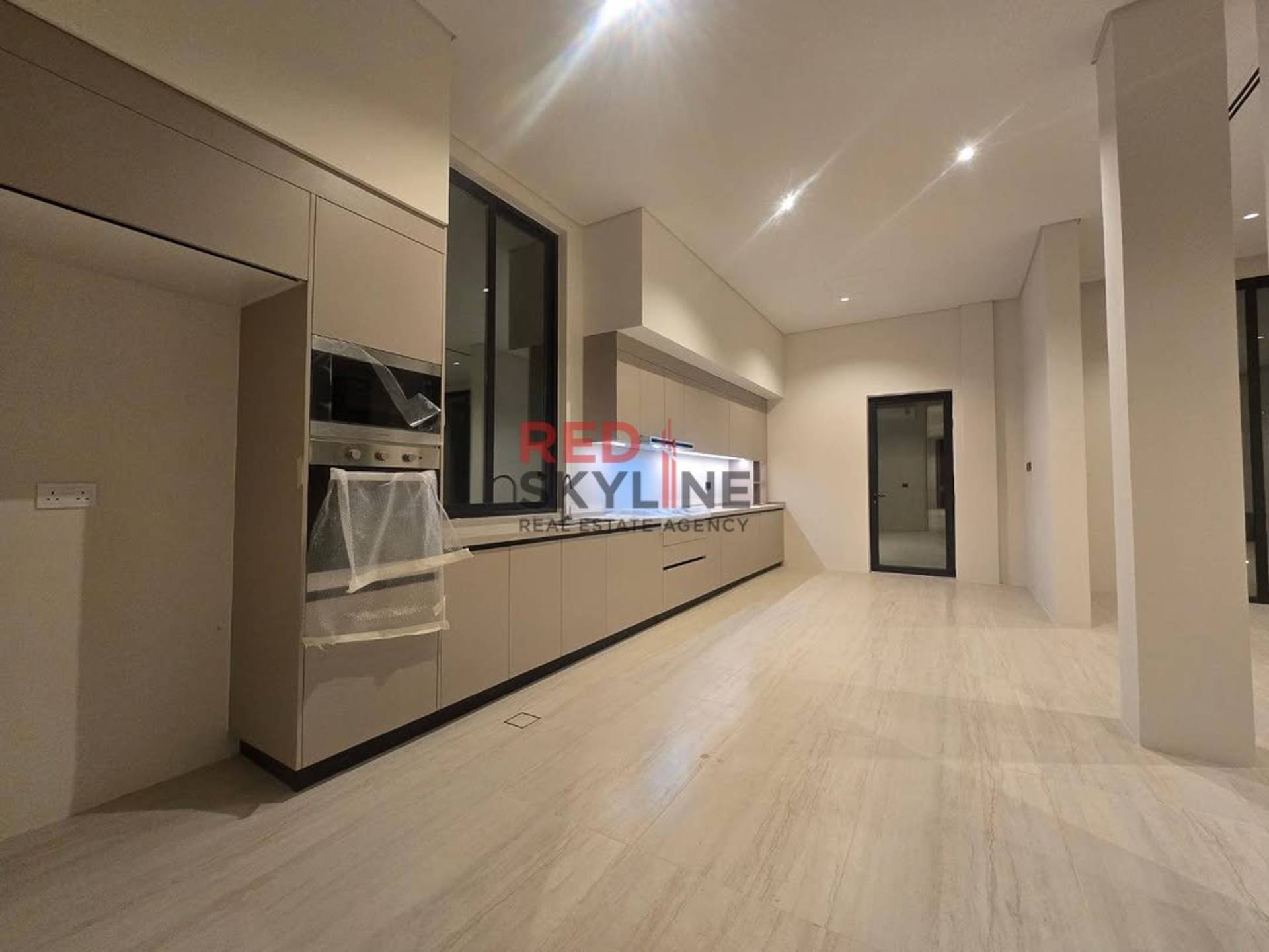 4 Bedroom Townhouse in Bousher - Photo 8