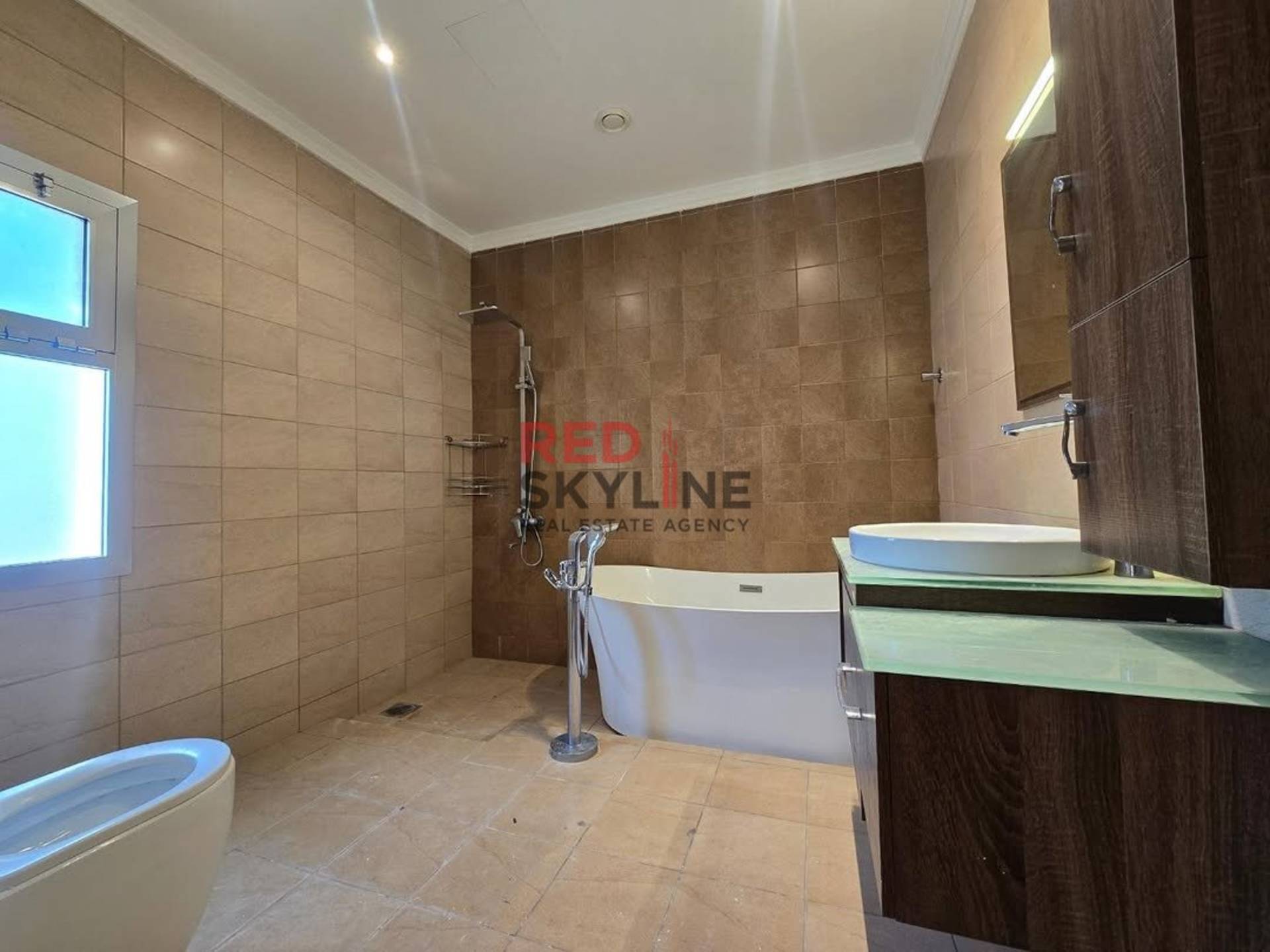 3 Bedroom Villa in Al Qurum - Photo 10
