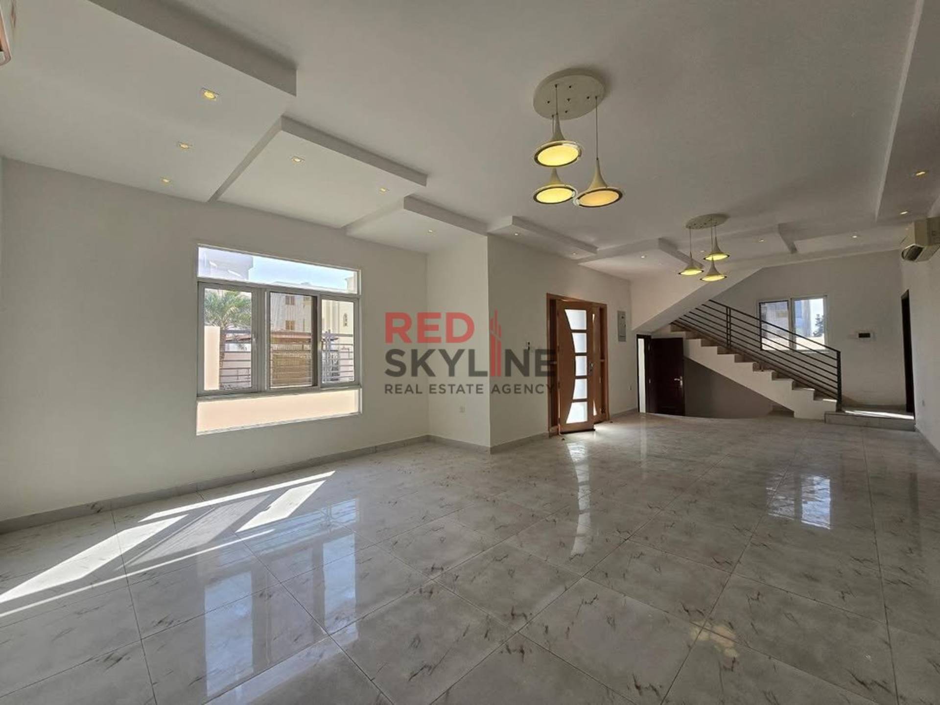 6 Bedroom Villa in Azaiba - Photo 2