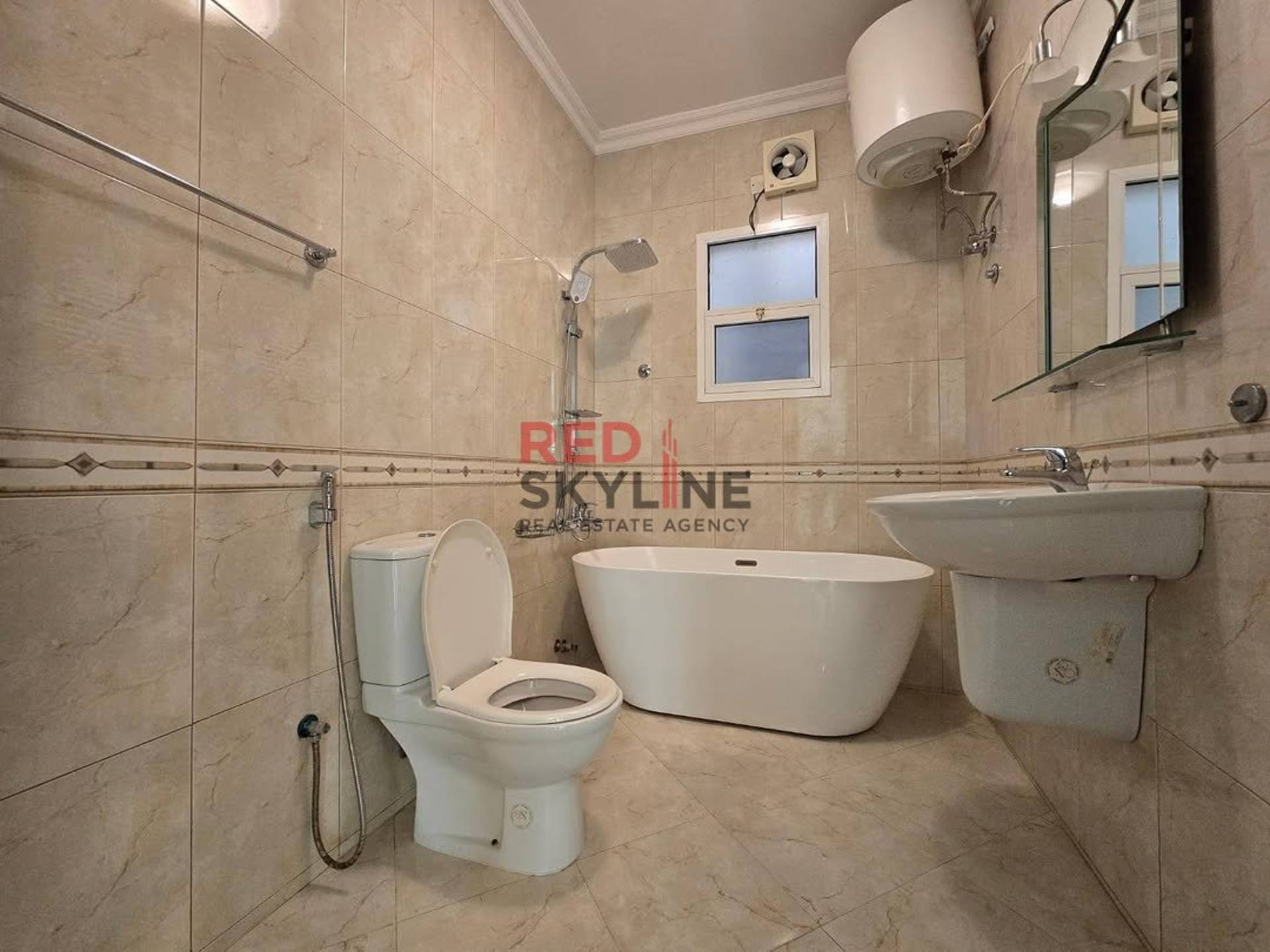 5 Bedroom Villa in Azaiba - Photo 16