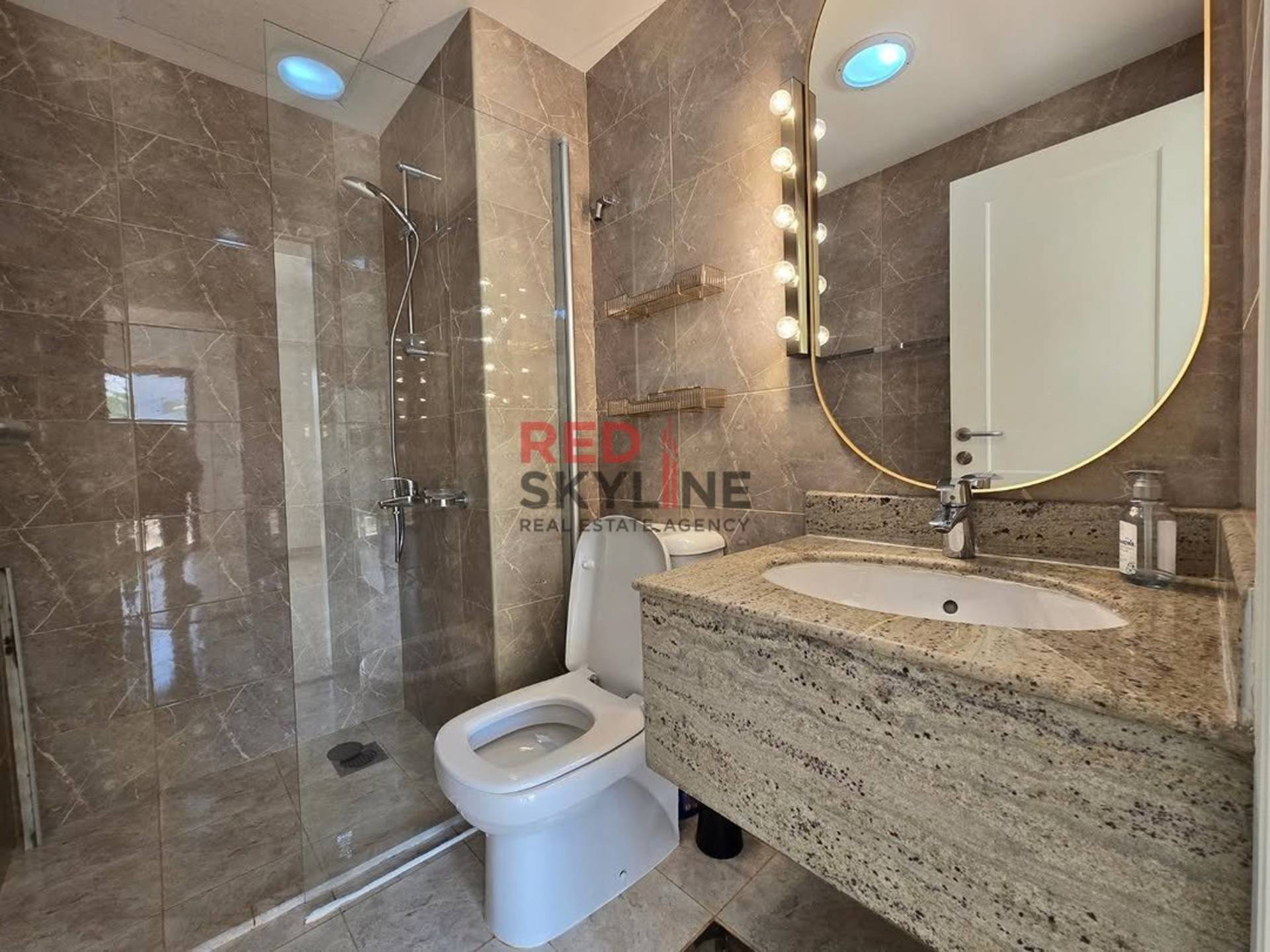 4 Bedroom Villa in Madinat Al Ilam - Photo 16