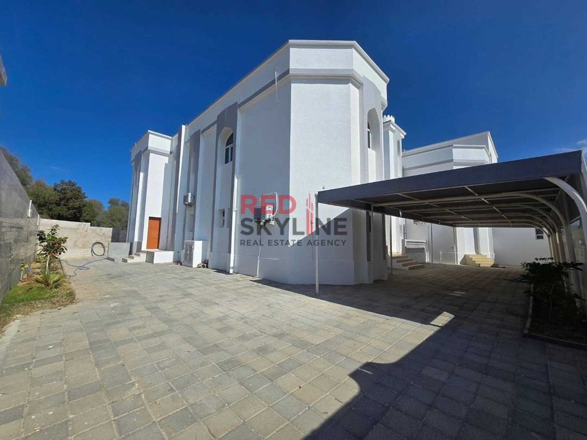 6 Bedroom Villa in Athaiba - Photo 3