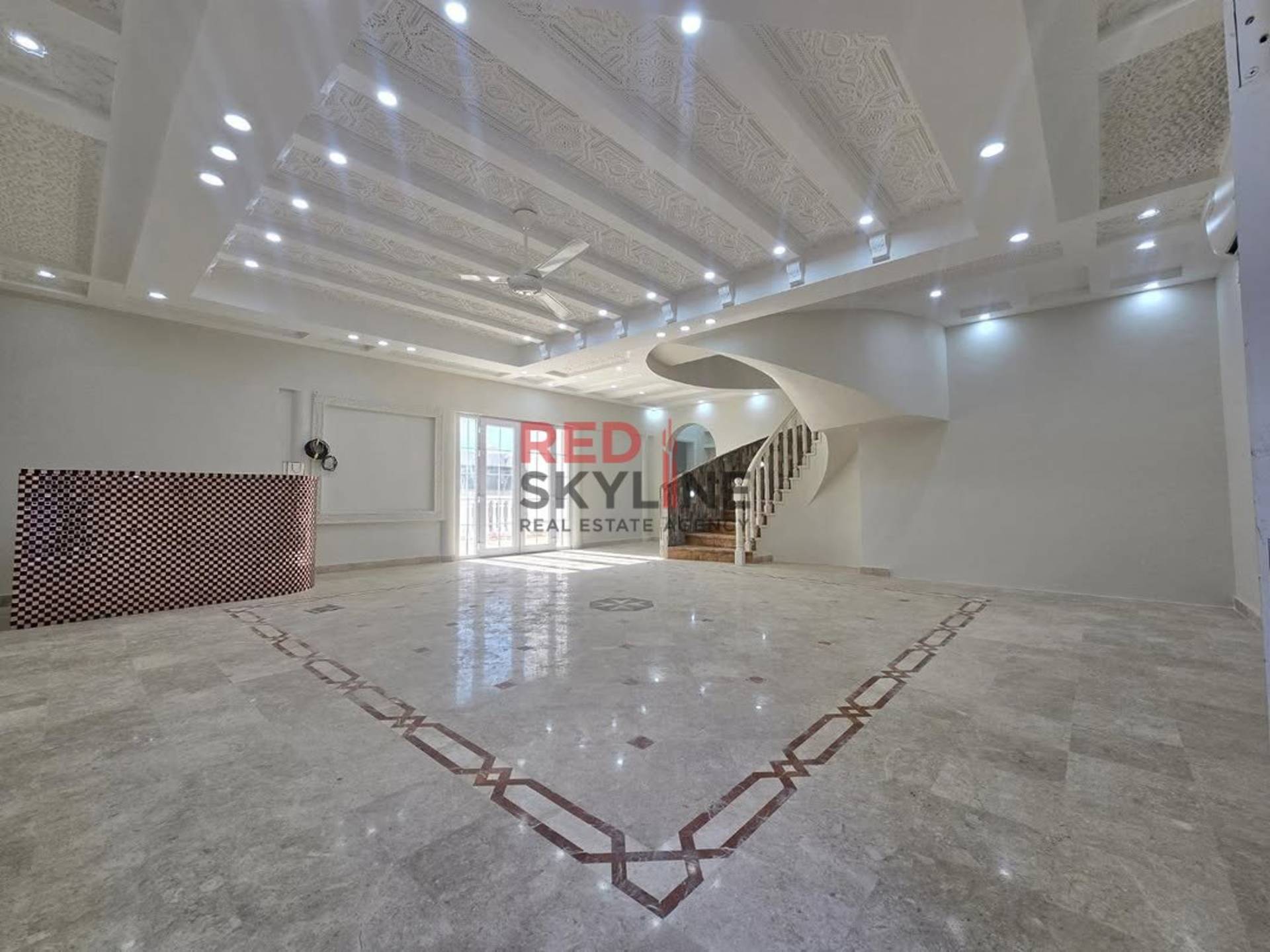 6 Bedroom Villa in Athaiba - Photo 6