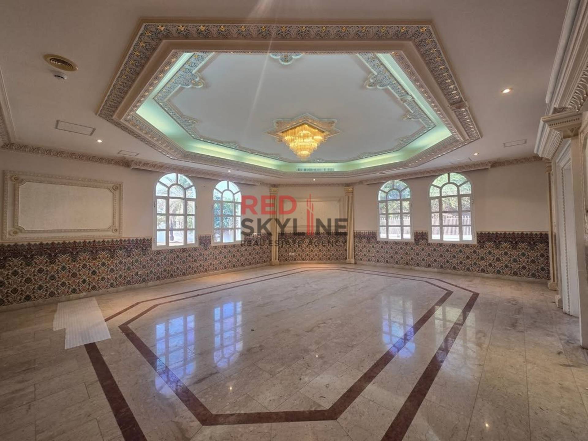 7 Bedroom Villa in Madinat Al Ilam - Photo 6