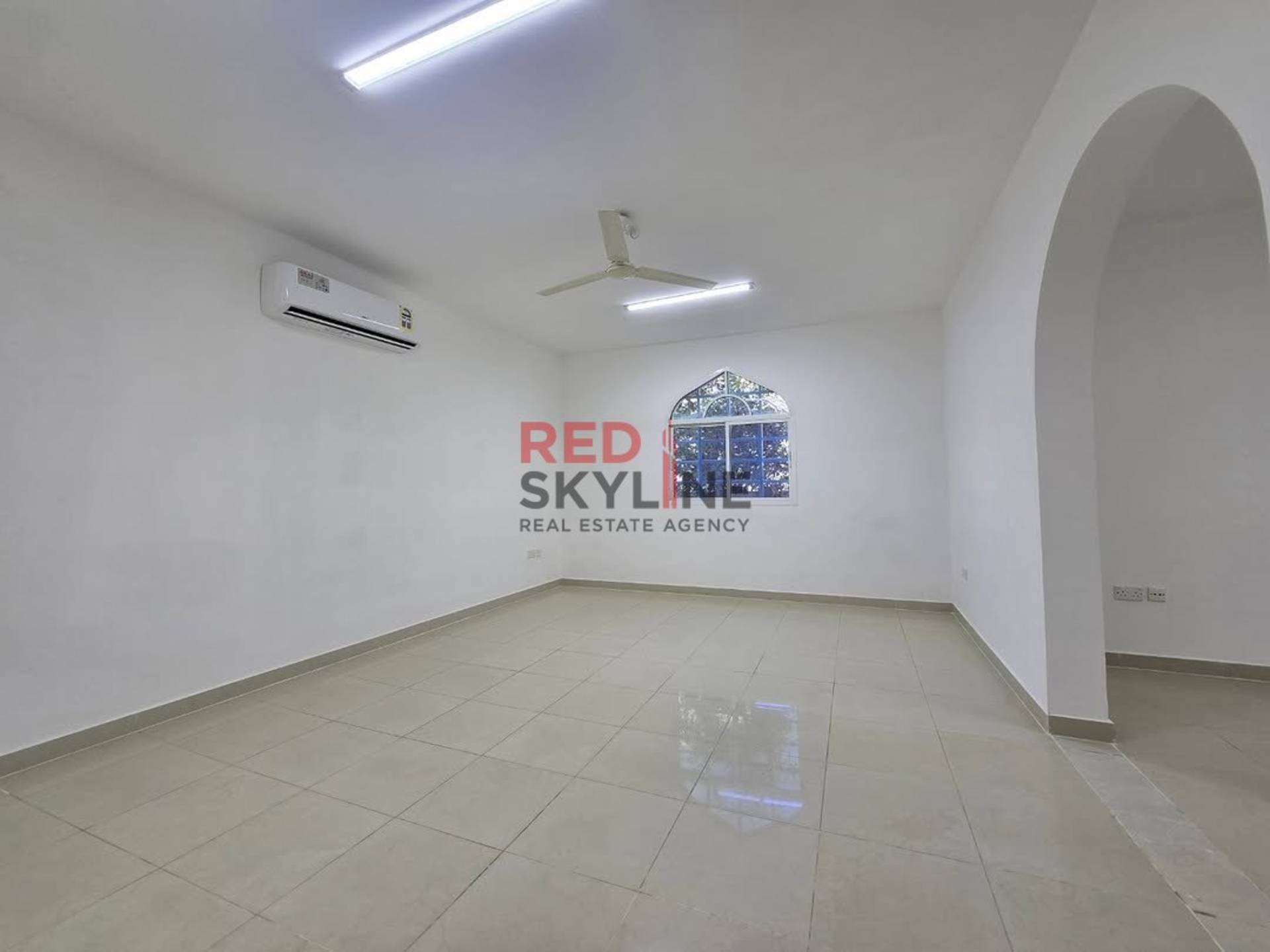 5 Bedroom Villa in Athaiba - Photo 9