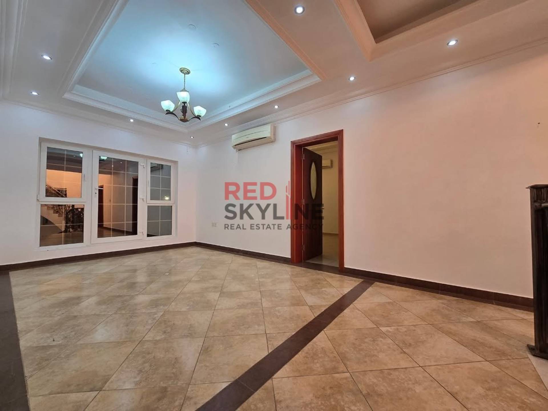 4 Bedroom Villa in Athaiba - Photo 8