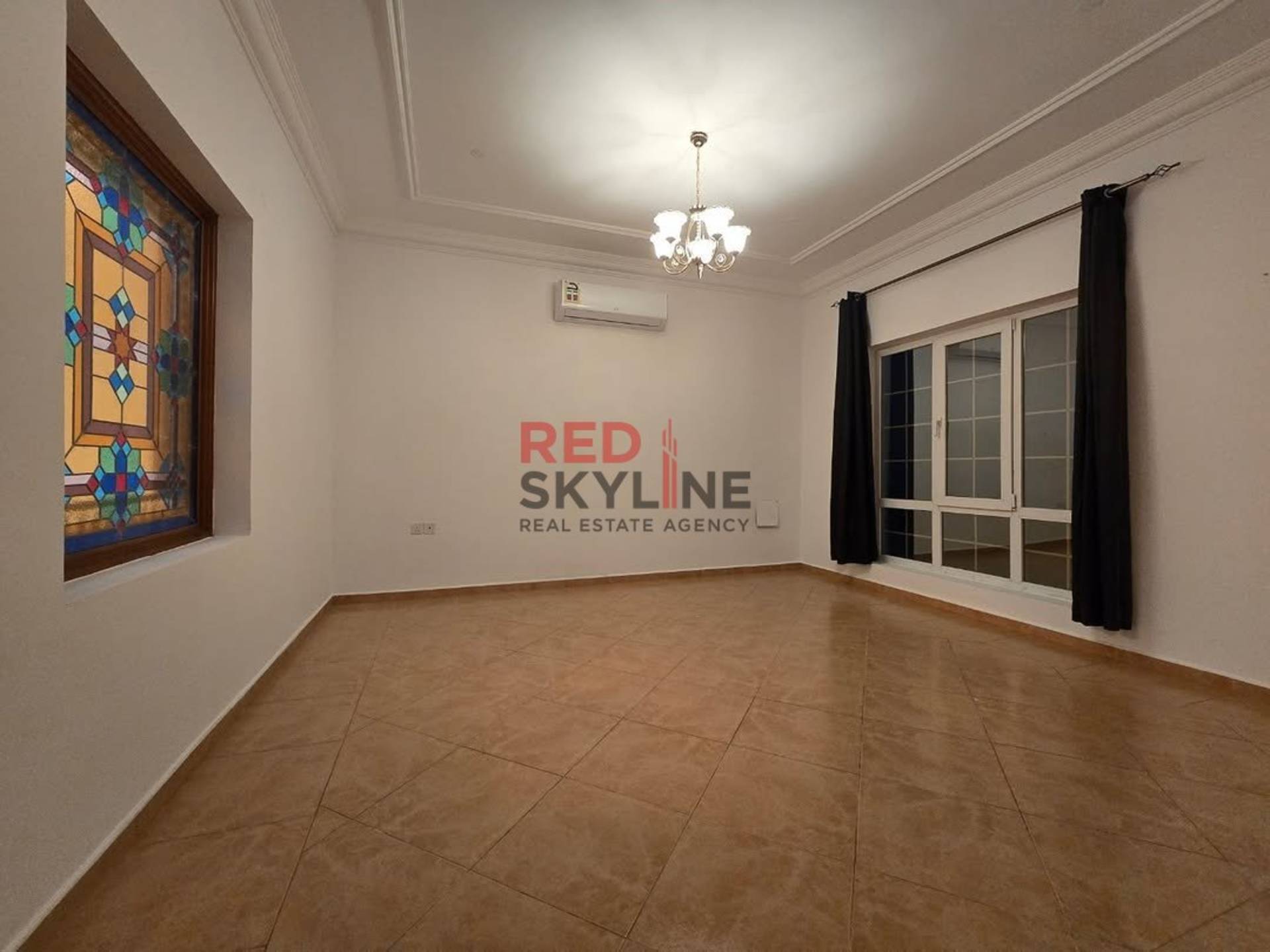 4 Bedroom Villa in Athaiba - Photo 11