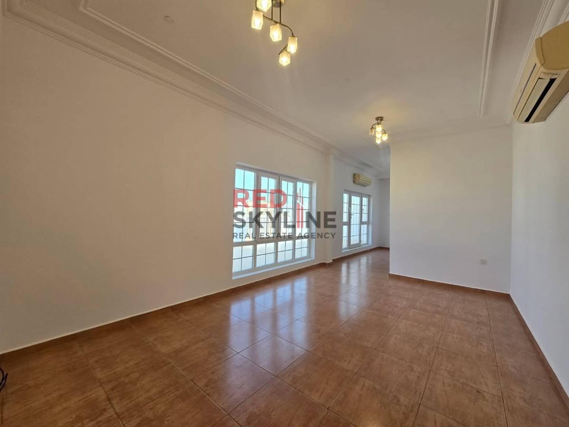5 Bedroom Villa in Athaiba - Photo 9