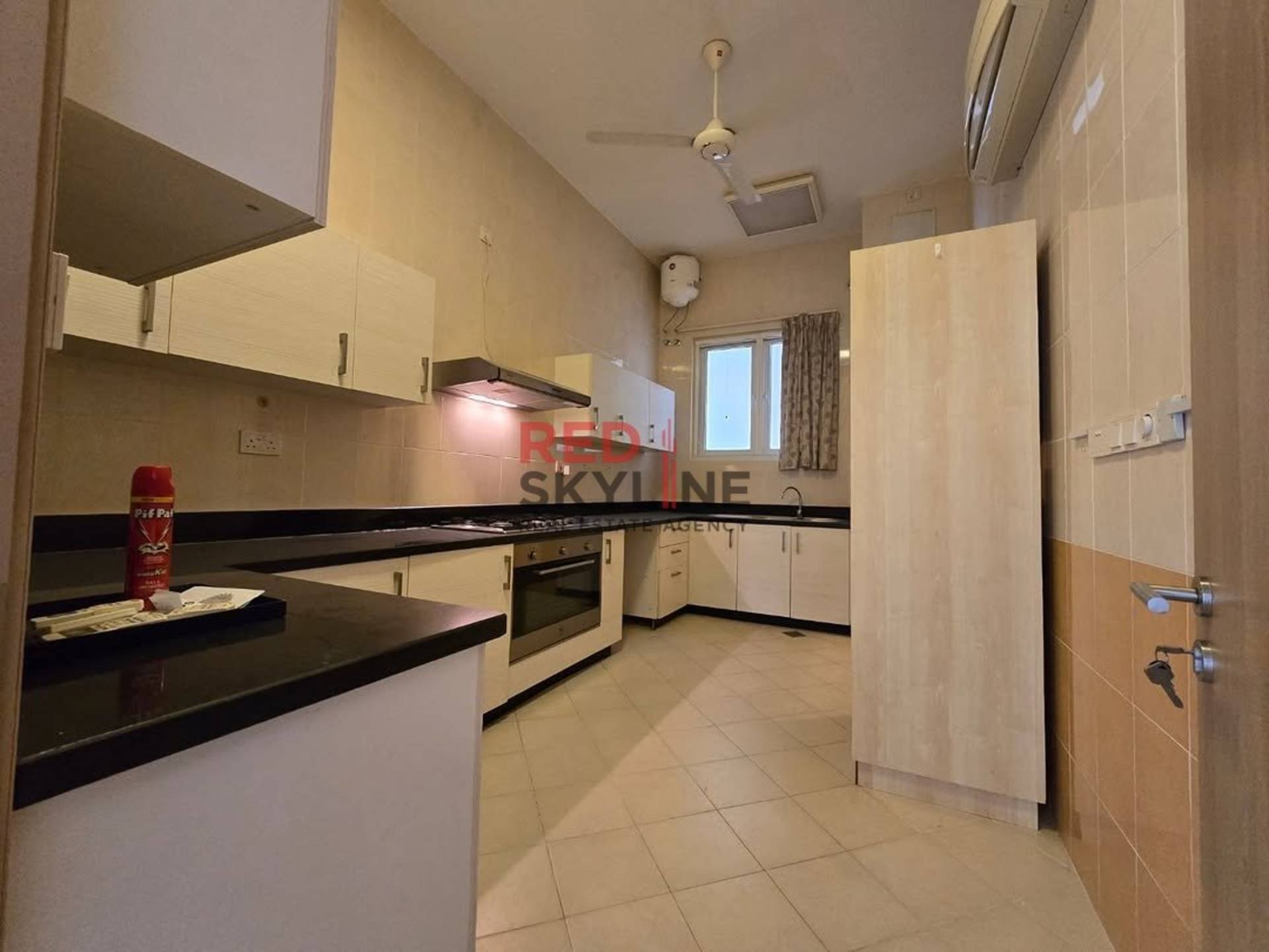 6 Bedroom Villa in Madinat Al Ilam - Photo 6
