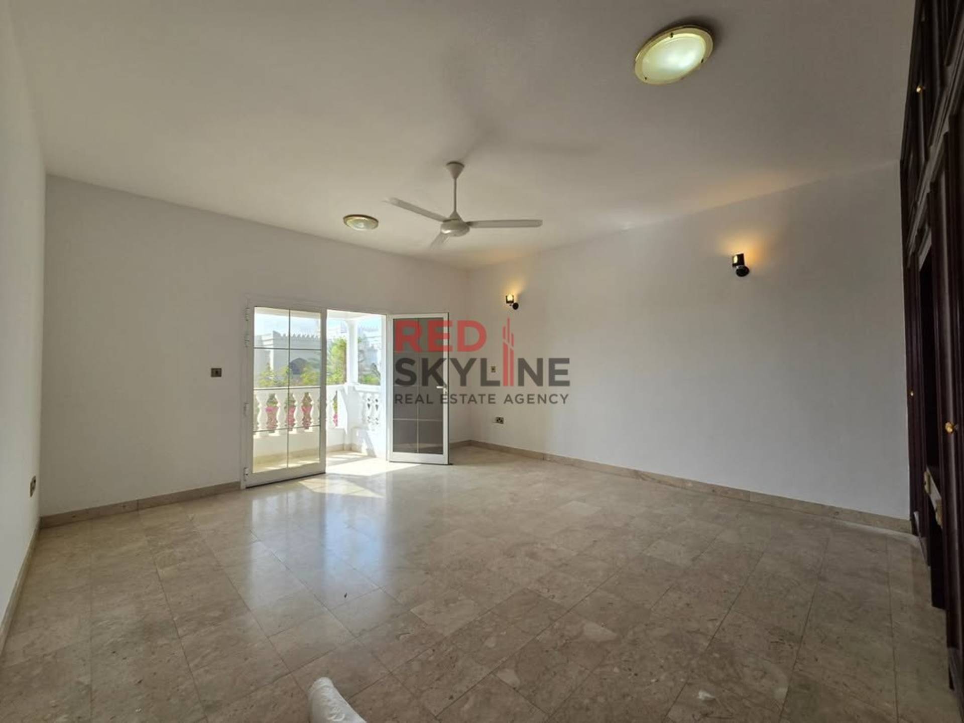 5 Bedroom Villa in Madinat Al Ilam - Photo 9