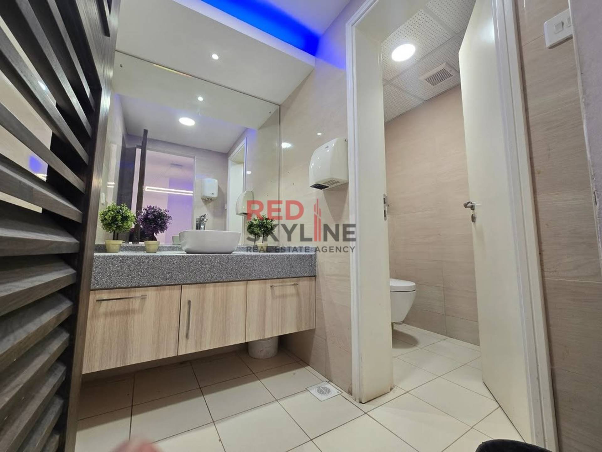 Office in Ghala - Photo 6