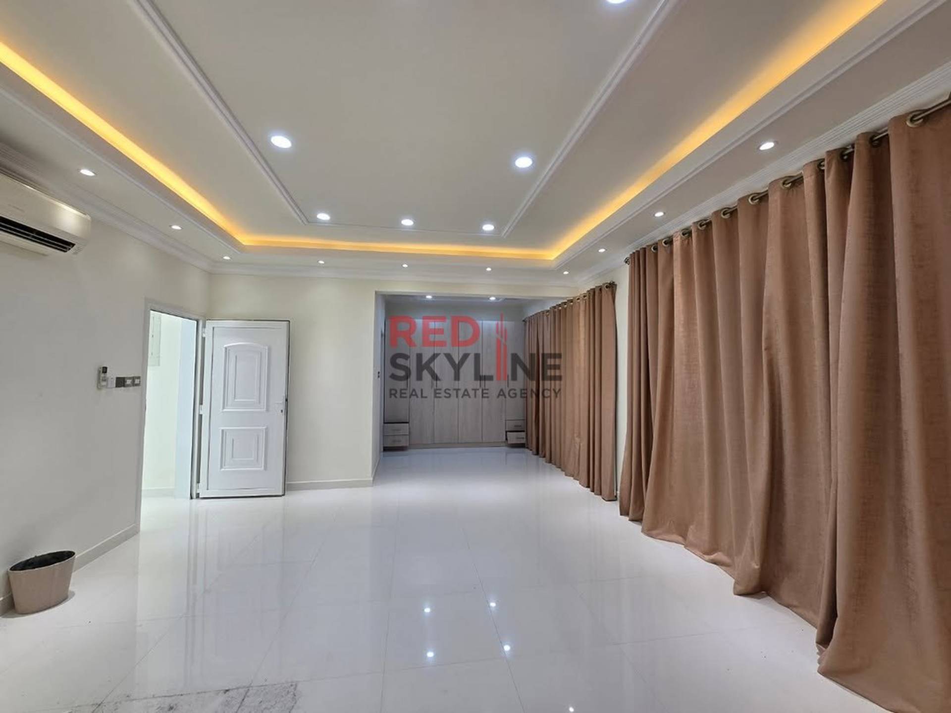 5 Bedroom Villa in Athaiba - Photo 6