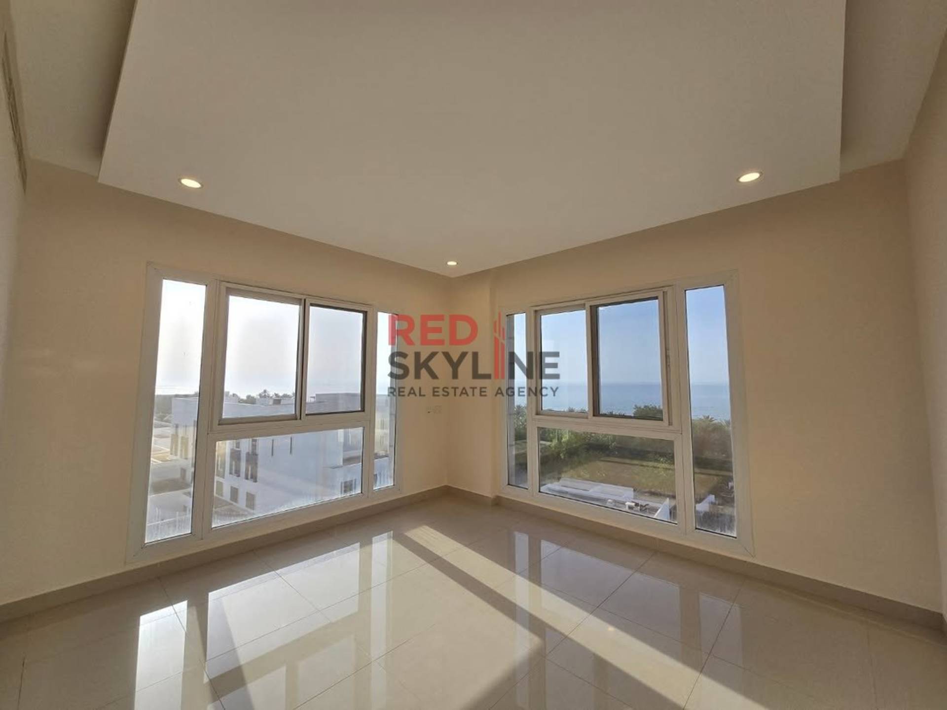 2 Bedroom Apartment in Al Ghubrah - Photo 3