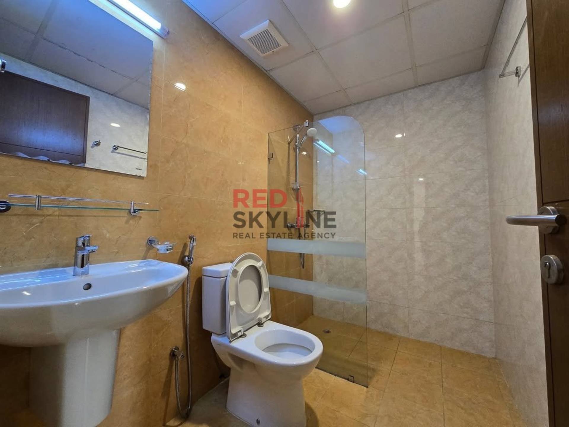 2 Bedroom Apartment in Al Ghubrah - Photo 7
