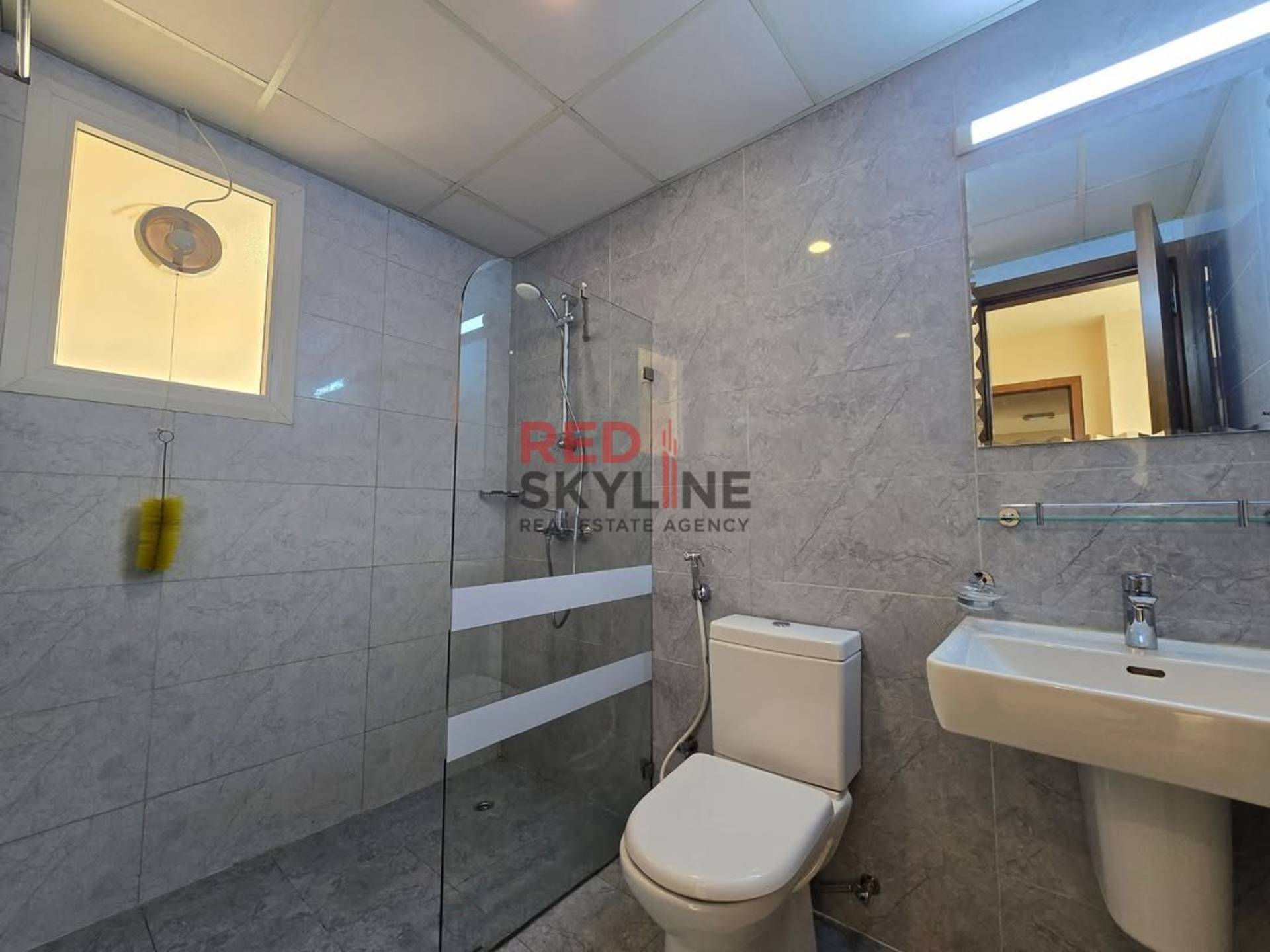 2 Bedroom Apartment in Al Ghubrah - Photo 8