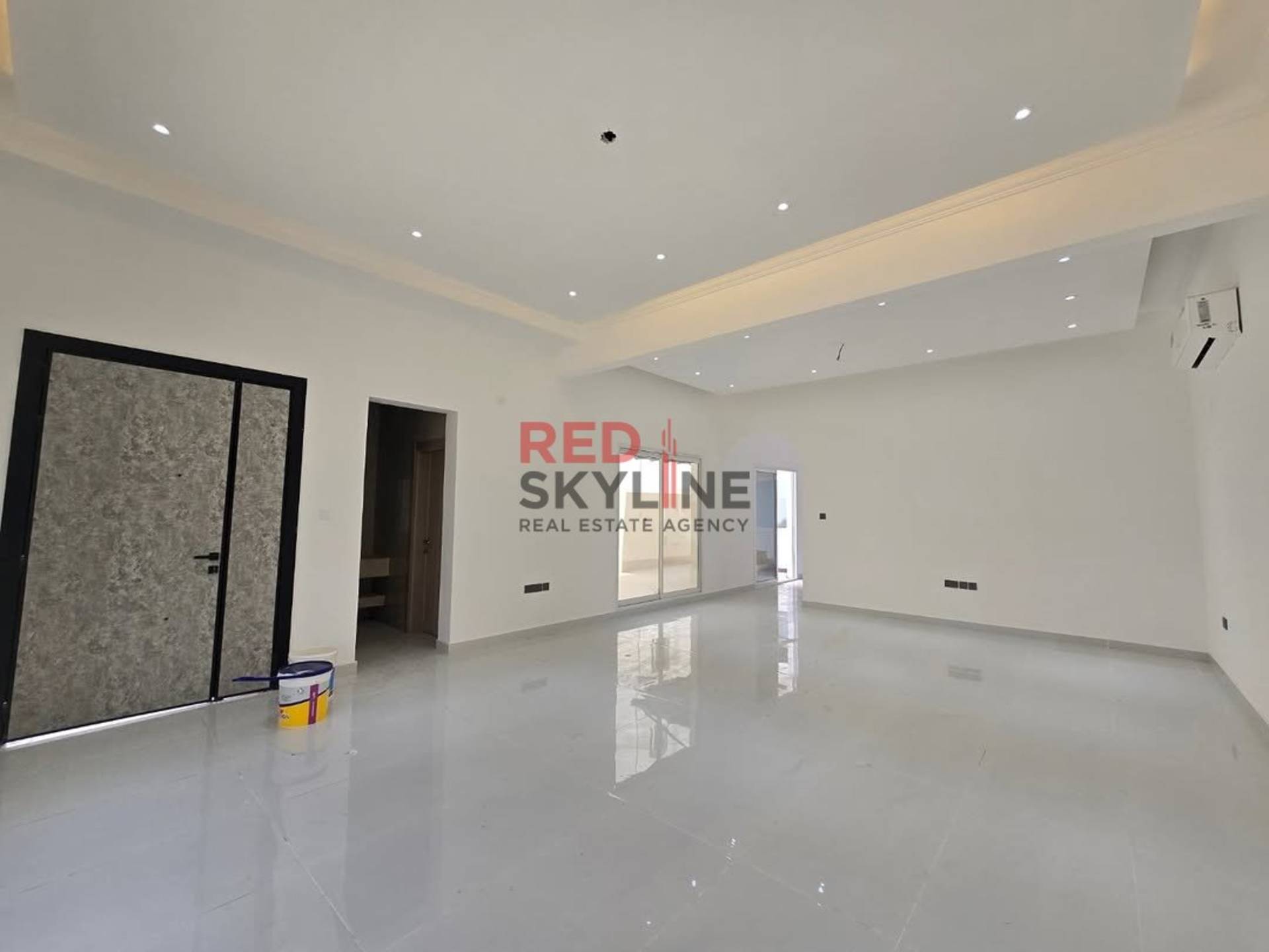 7 Bedroom Villa in Athaiba - Photo 3