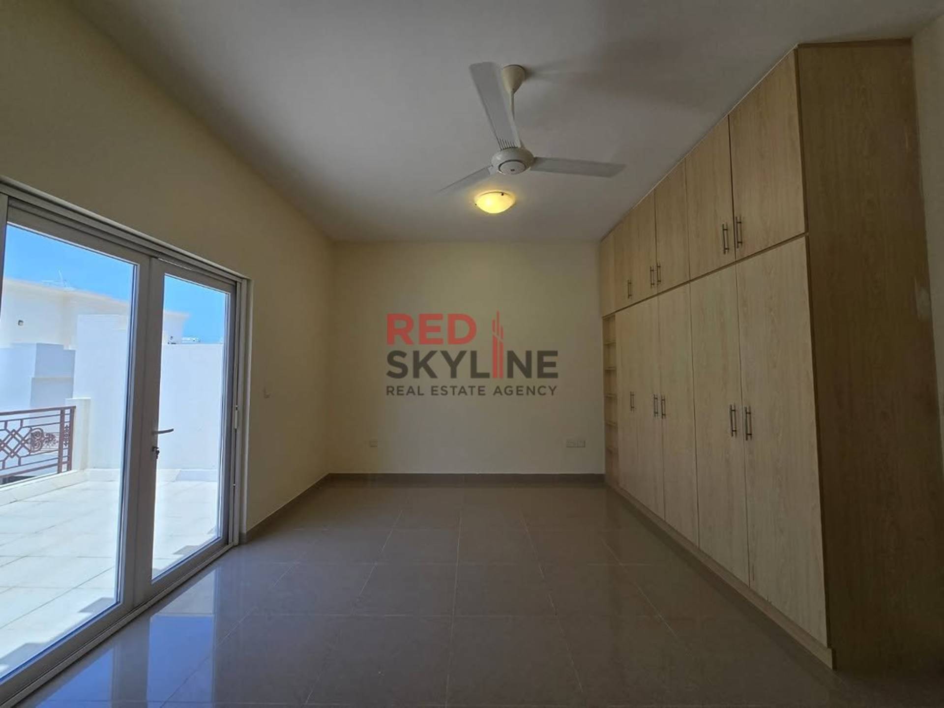 4 Bedroom Villa in Madinat Al Ilam - Photo 5