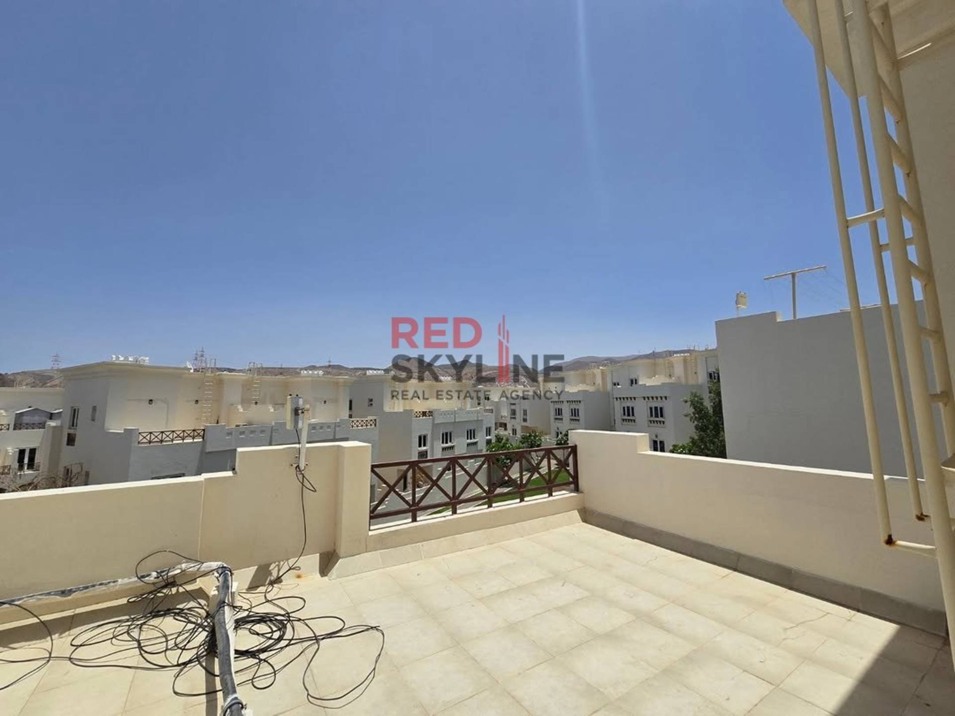 4 Bedroom Villa in Madinat Al Ilam - Photo 10