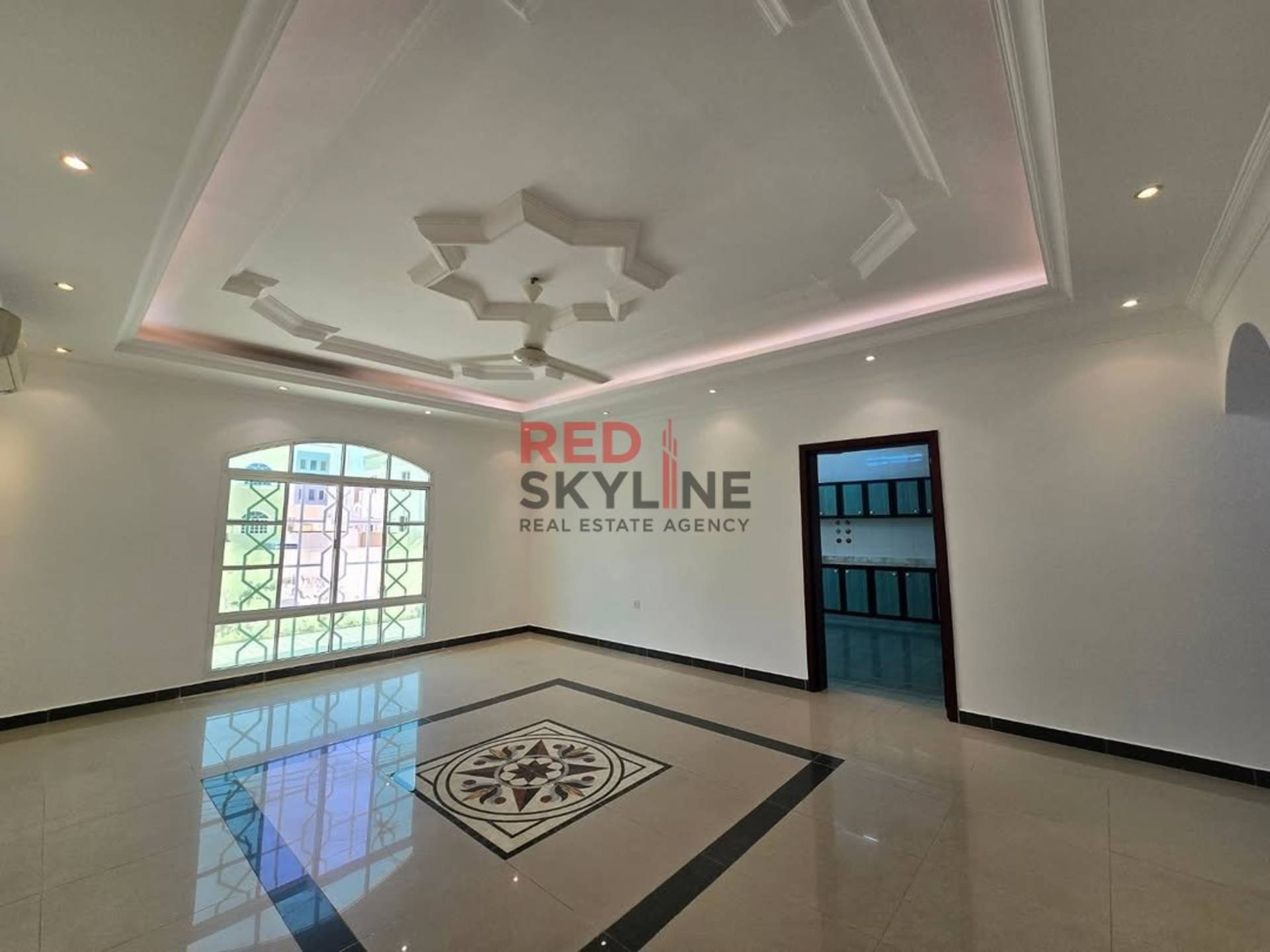 3 Bedroom Apartment in Al Ghubrah - Photo 2