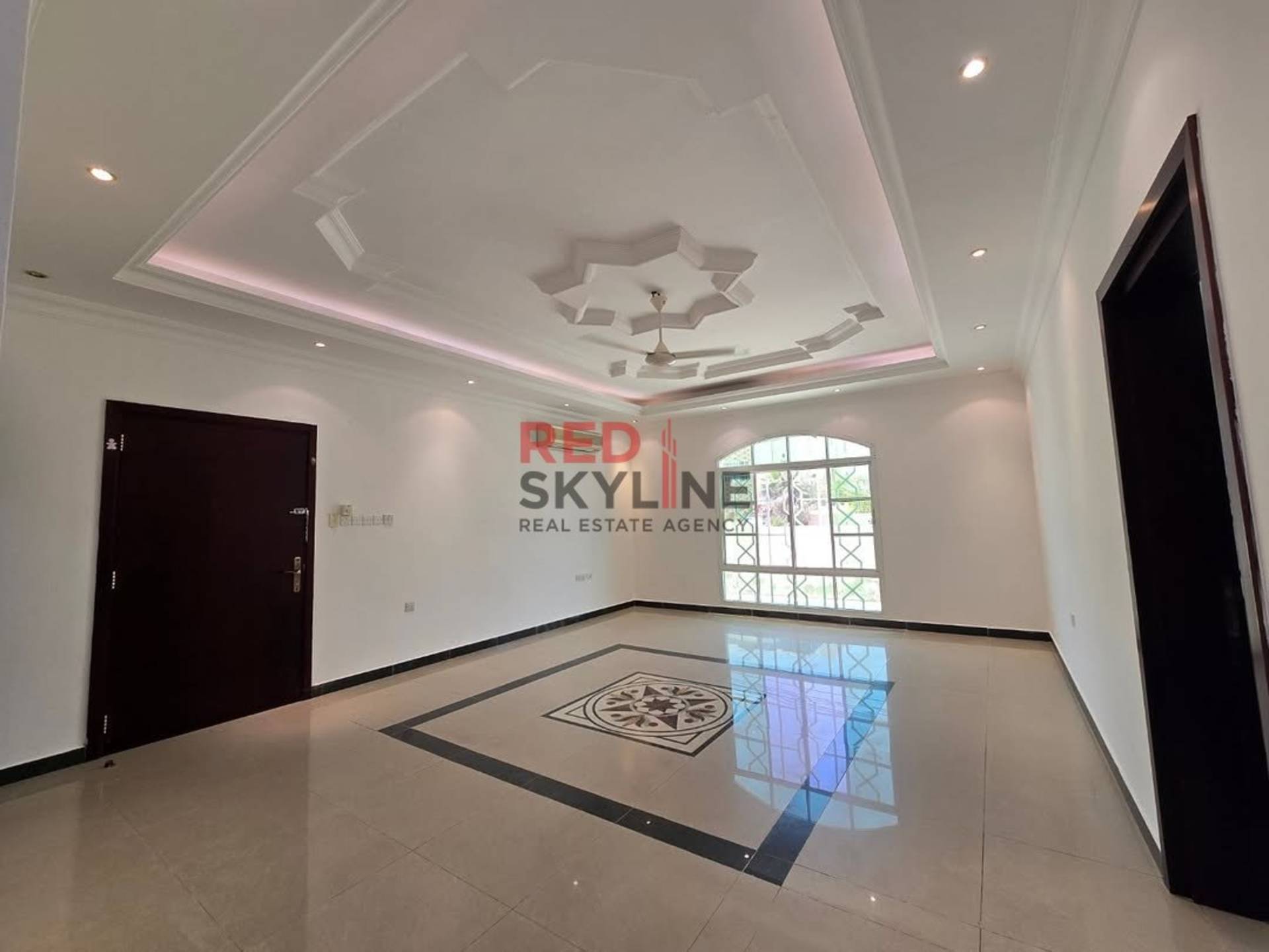 3 Bedroom Apartment in Al Ghubrah - Photo 3