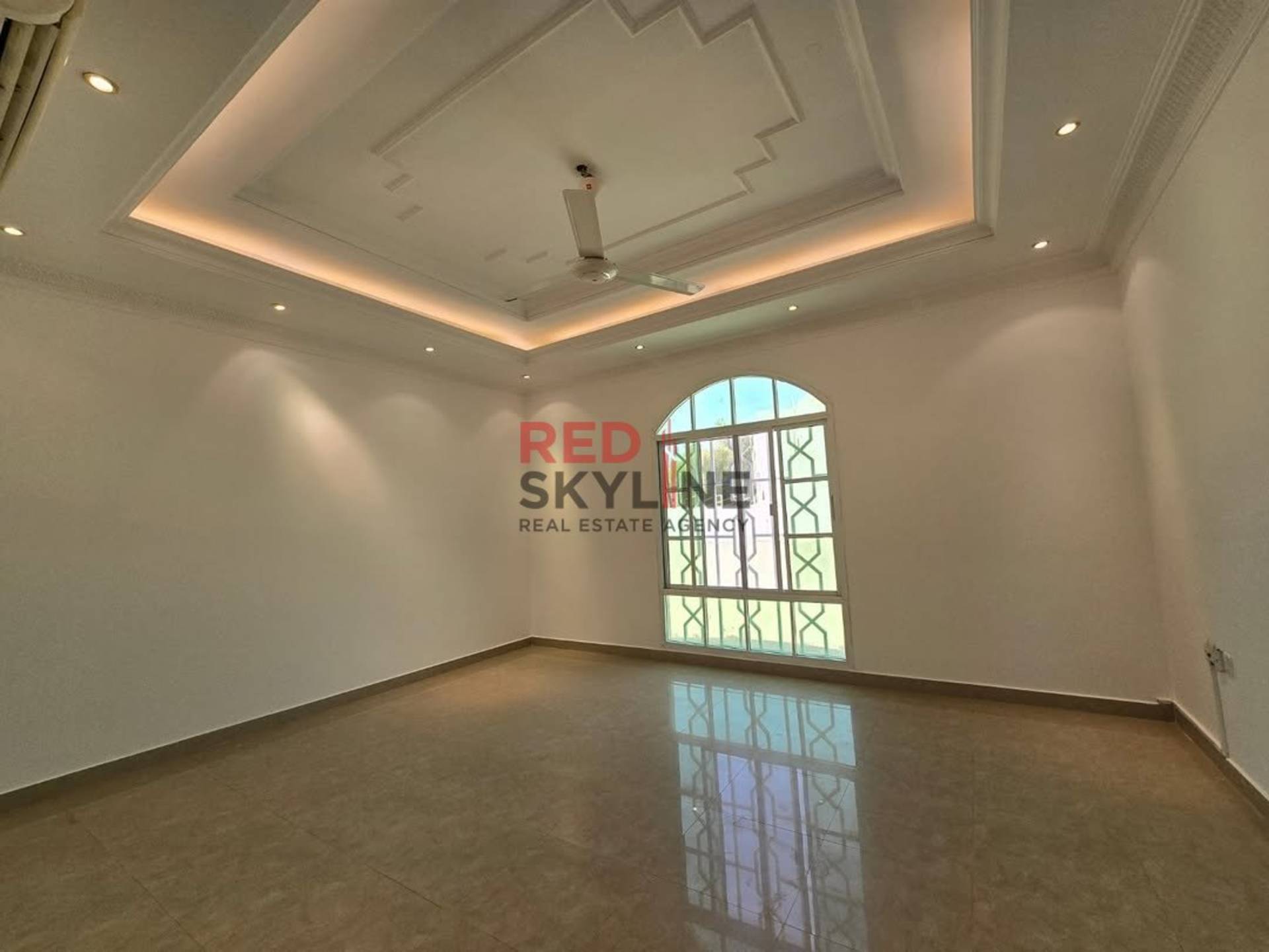 3 Bedroom Apartment in Al Ghubrah - Photo 6