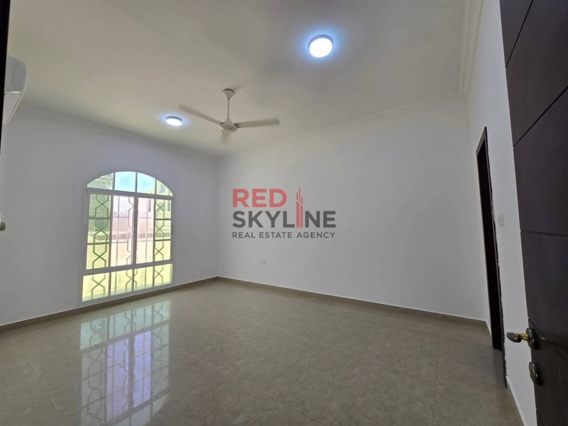 3 Bedroom Apartment in Al Ghubrah - Photo 9