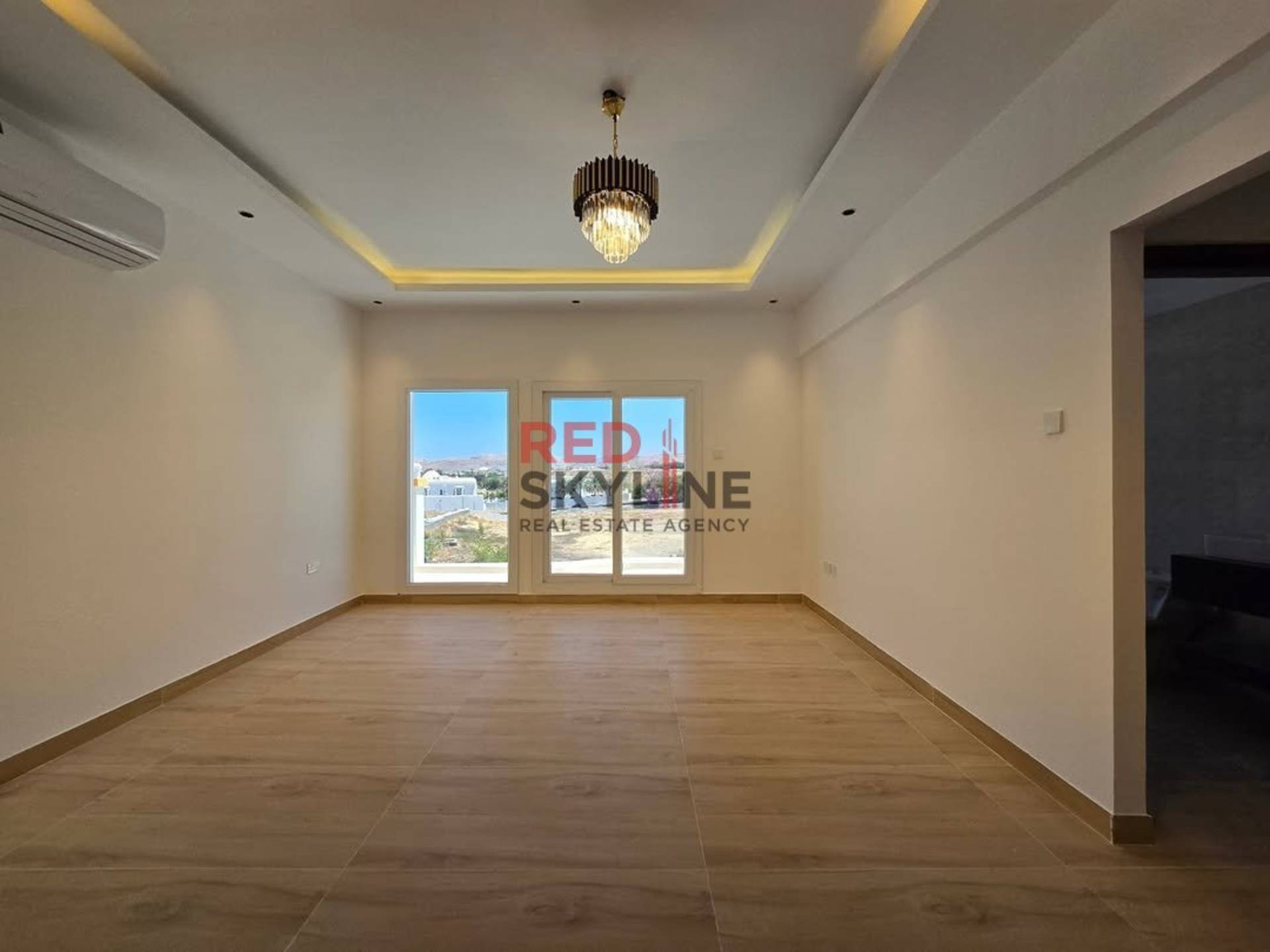 4 Bedroom Villa in Madinat Al Ilam - Photo 5
