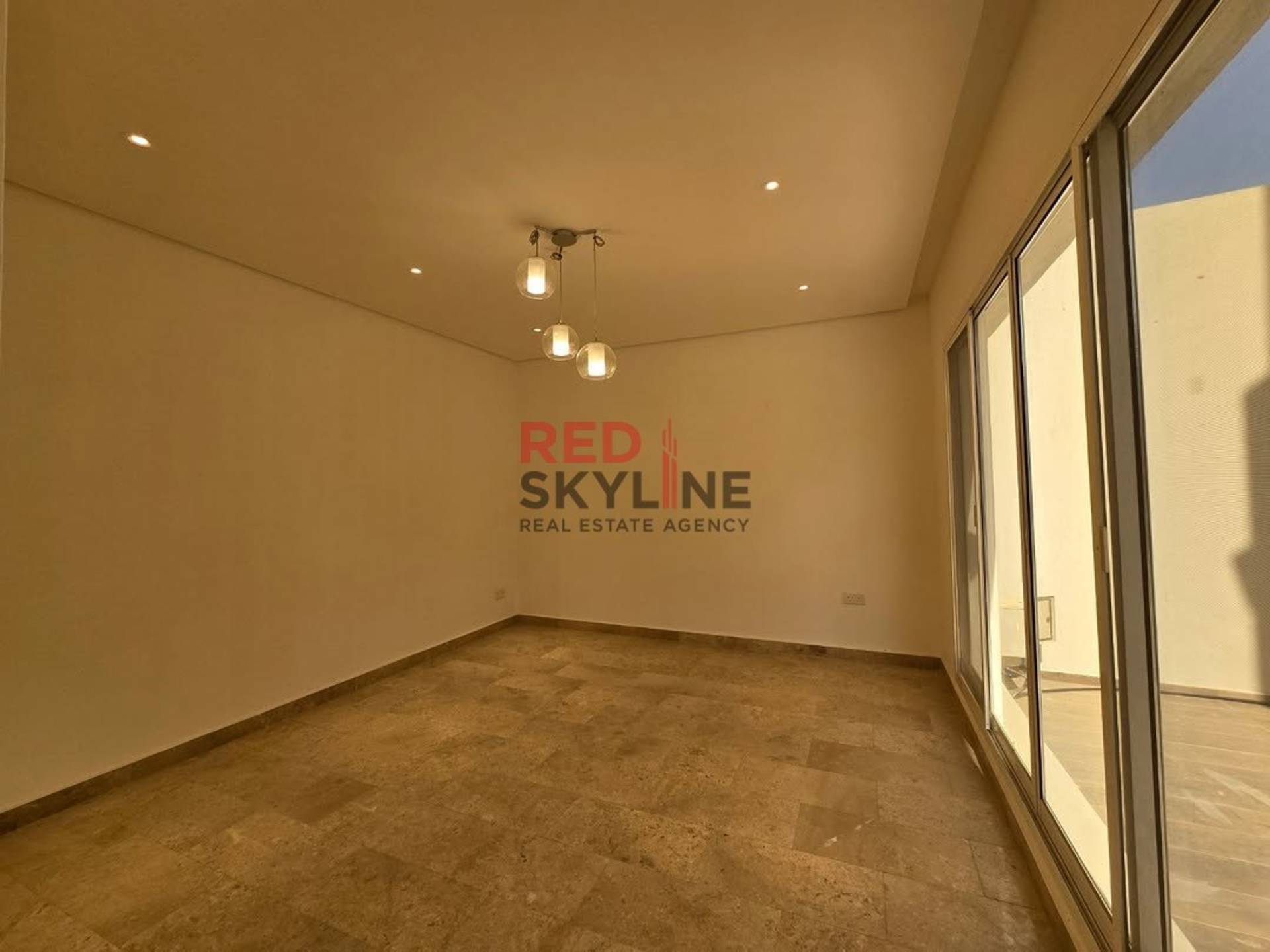 4 Bedroom Villa in Madinat Al Ilam - Photo 6