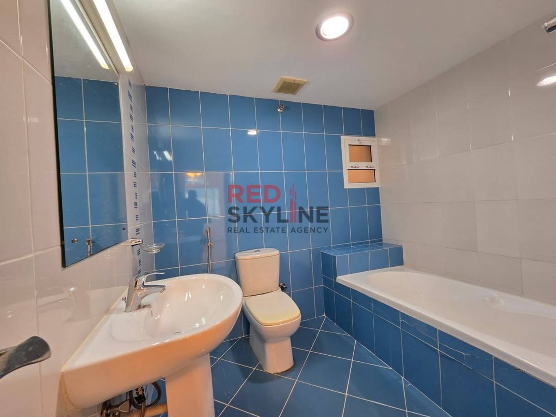 5 Bedroom Villa in Athaiba - Photo 7