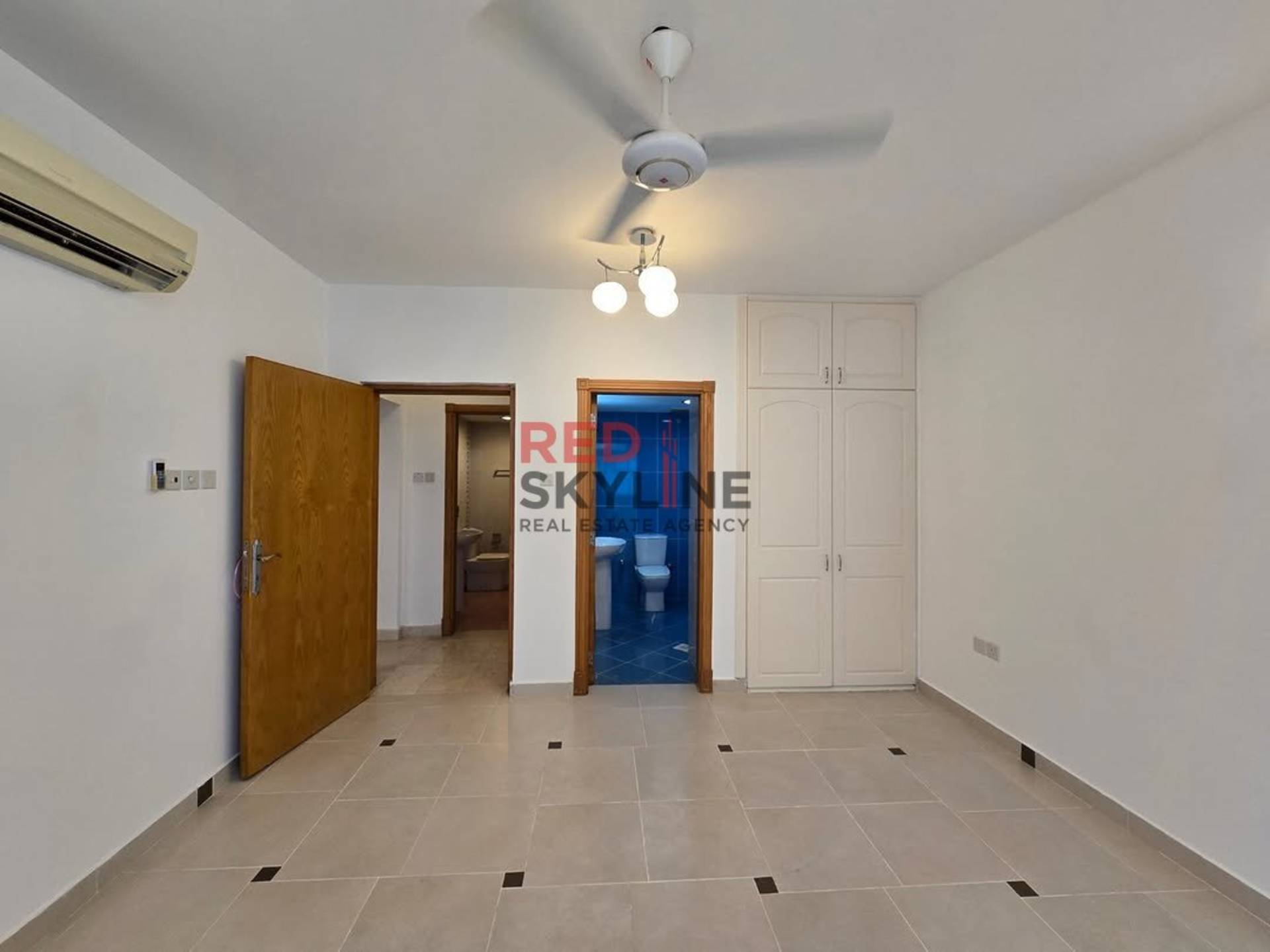 5 Bedroom Villa in Athaiba - Photo 8