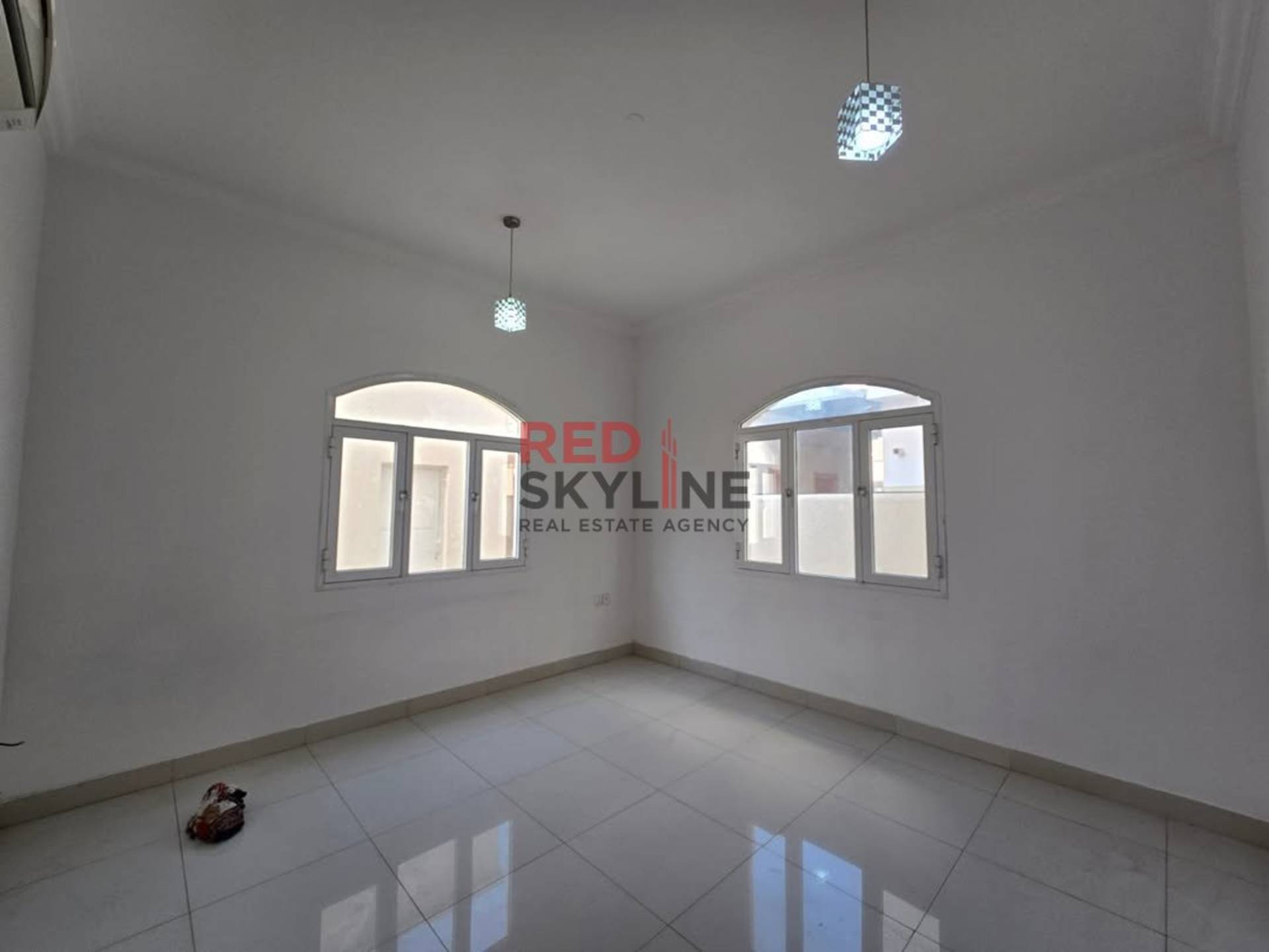 6 Bedroom Villa in Athaiba - Photo 4
