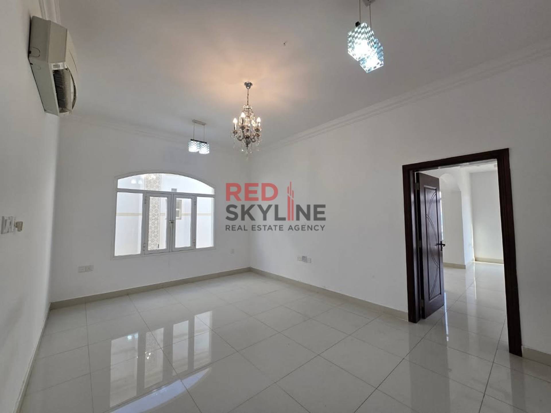 6 Bedroom Villa in Athaiba - Photo 5