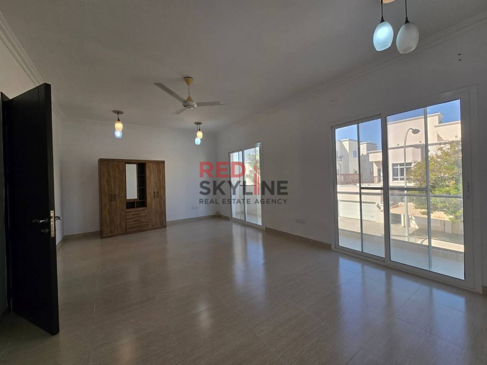 5 Bedroom Villa in Athaiba - Photo 5