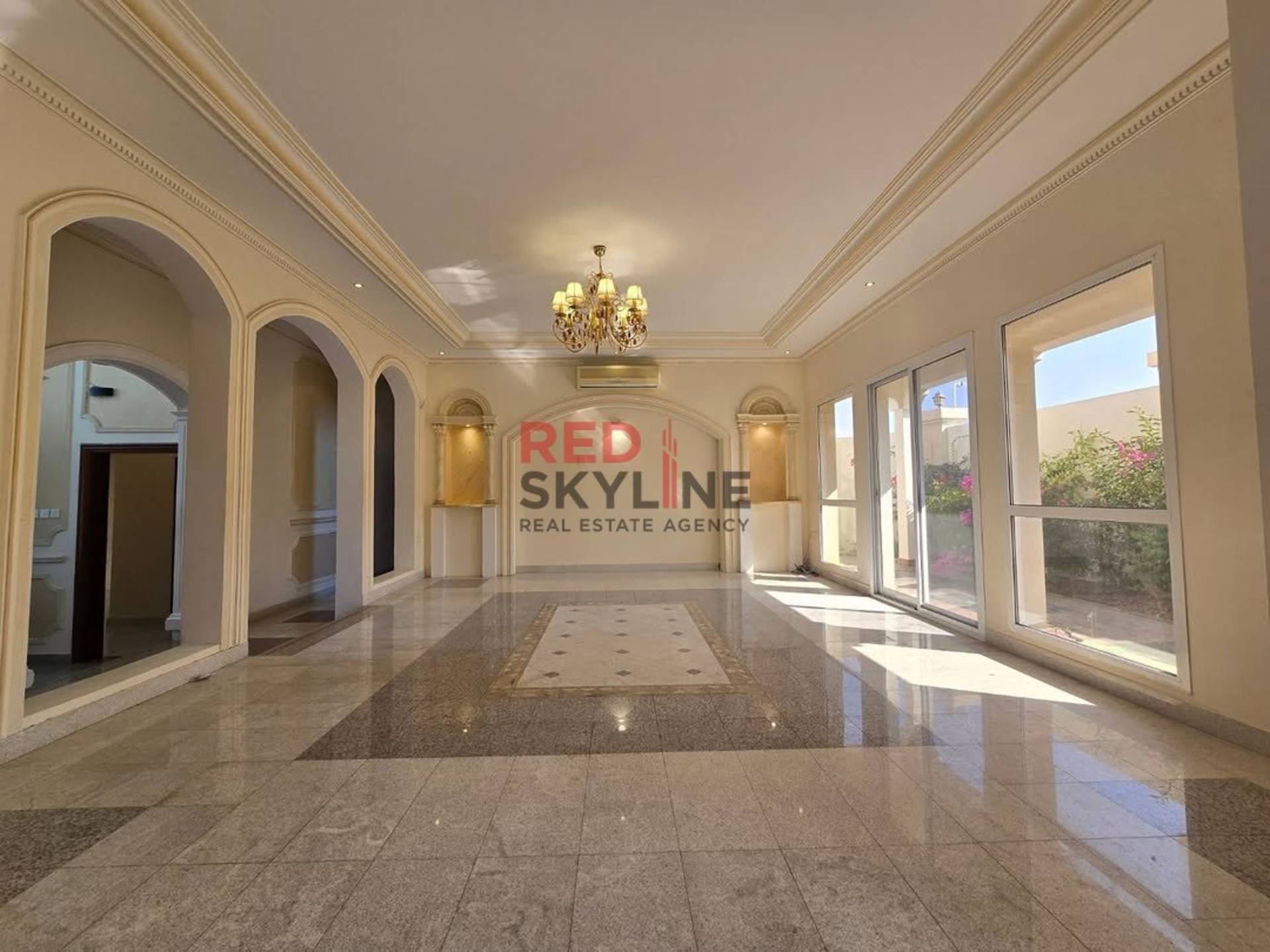 4 Bedroom Villa in Madinat Al Ilam - Photo 3