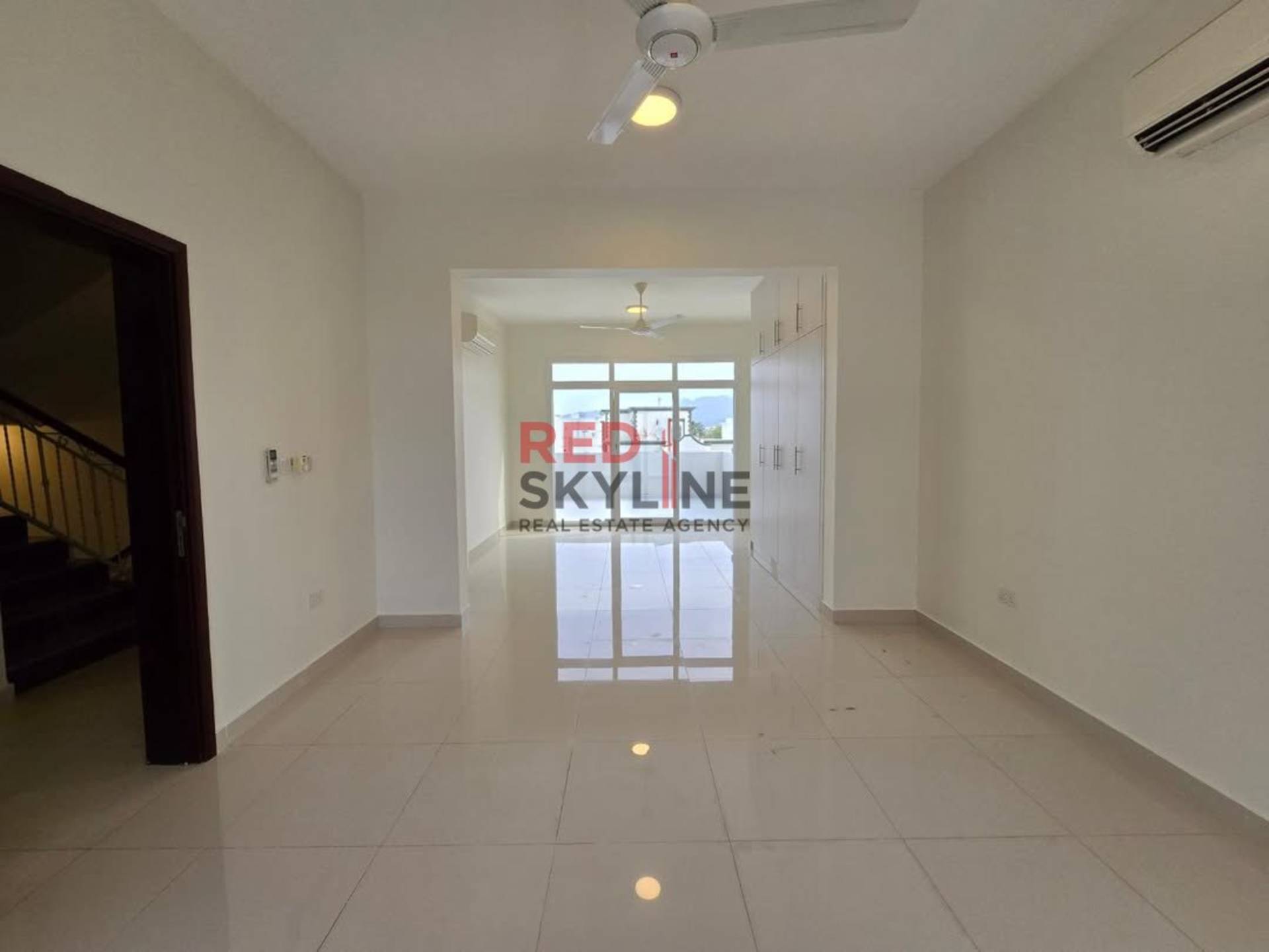 4 Bedroom Villa in Al Ghubrah - Photo 9