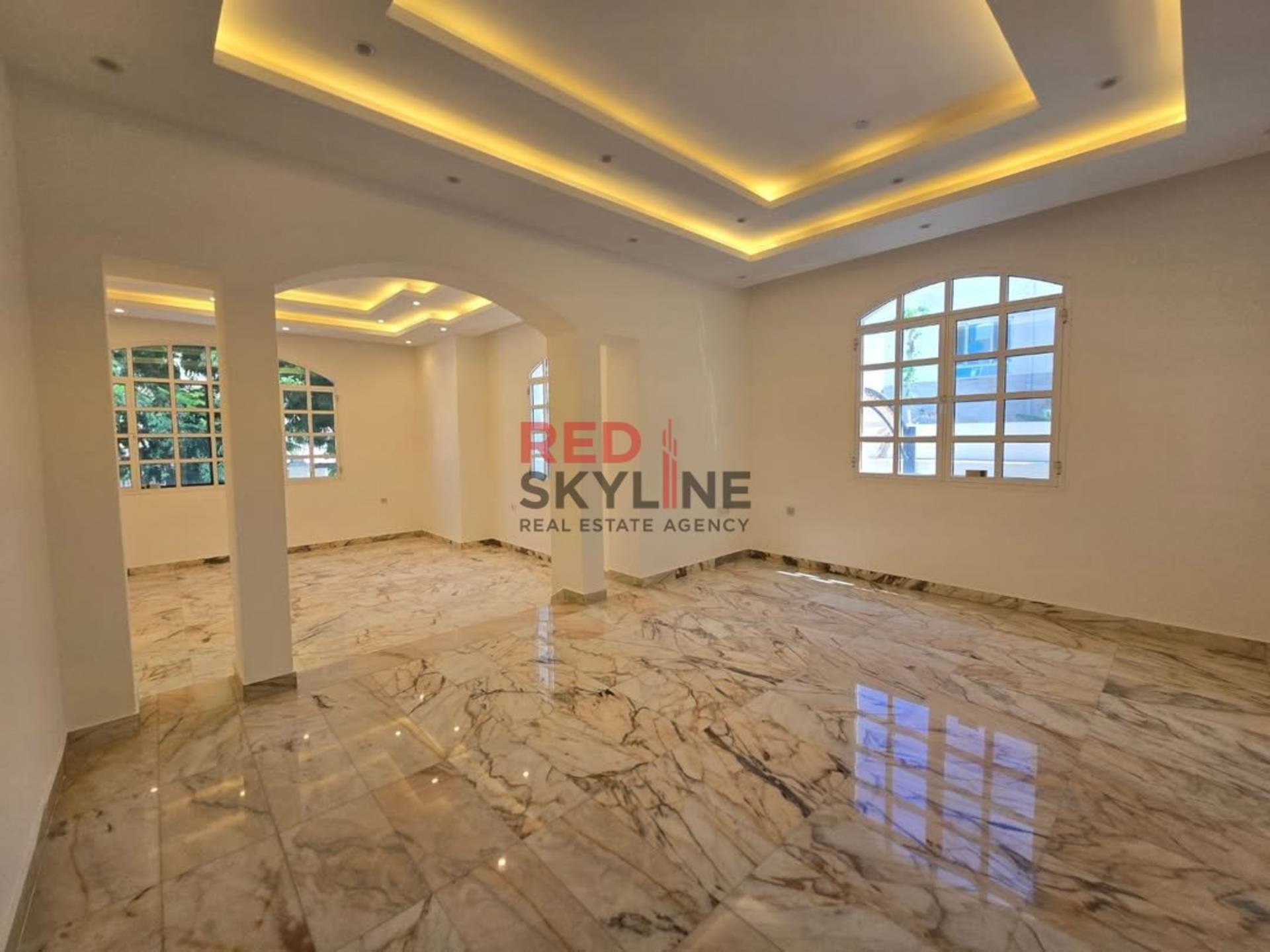 6 Bedroom Villa in Athaiba - Photo 4
