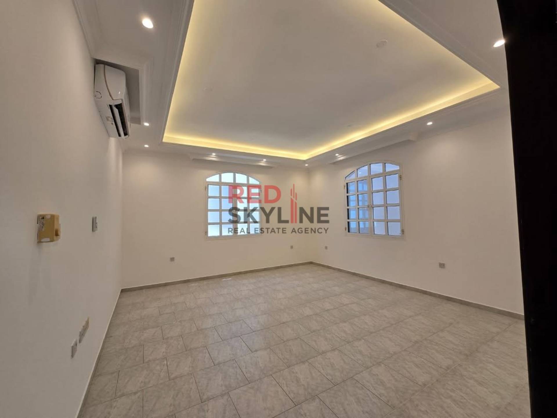 6 Bedroom Villa in Athaiba - Photo 5