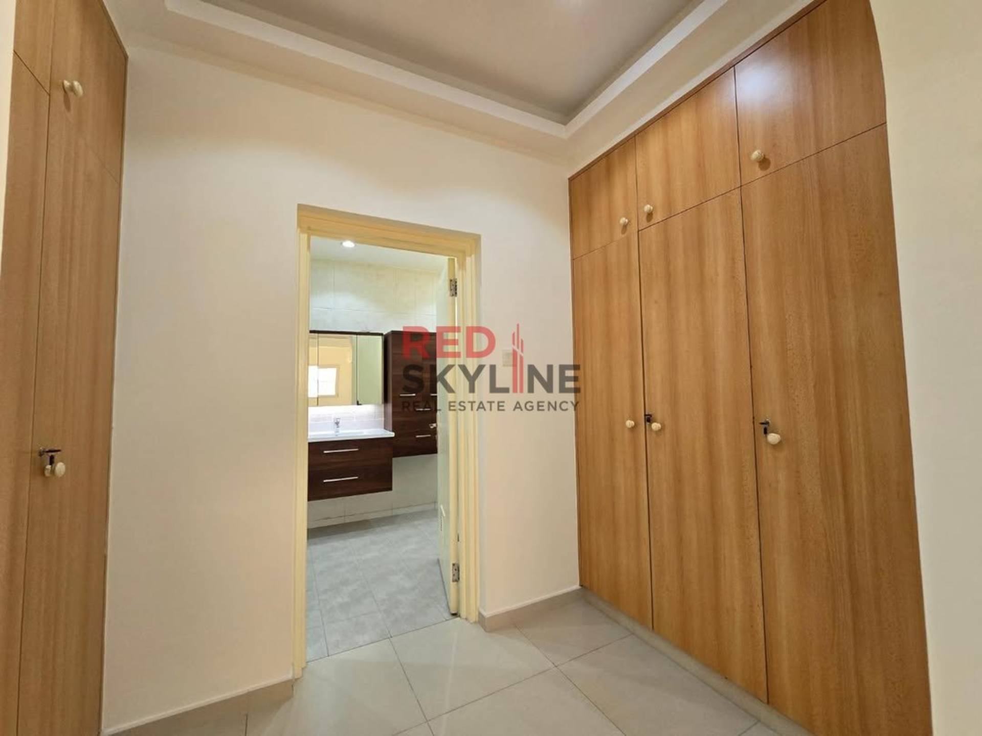 5 Bedroom Villa in Madinat Al Ilam - Photo 5