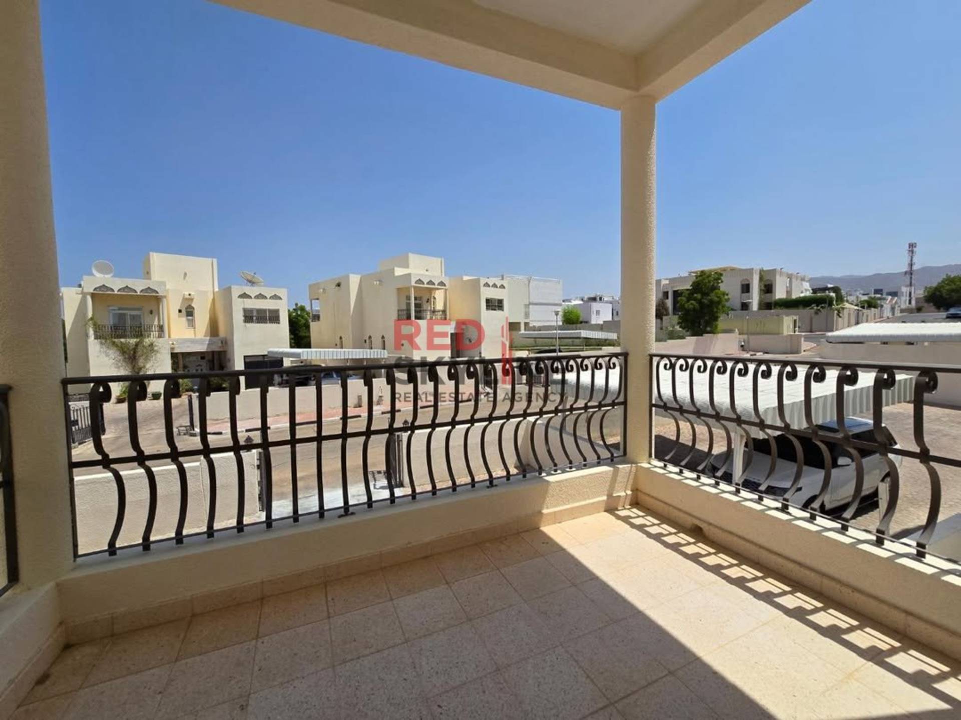 5 Bedroom Villa in Madinat Al Ilam - Photo 6