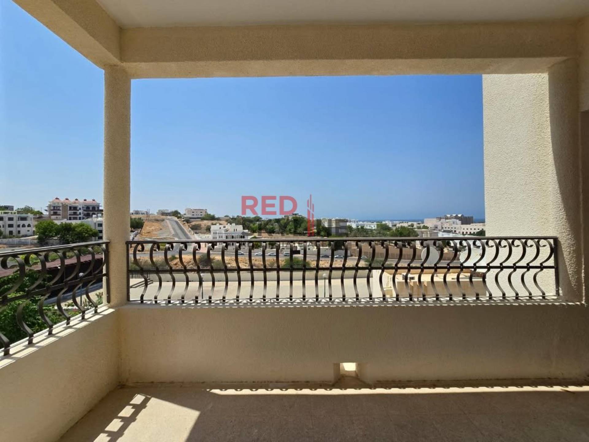 5 Bedroom Villa in Madinat Al Ilam - Photo 7