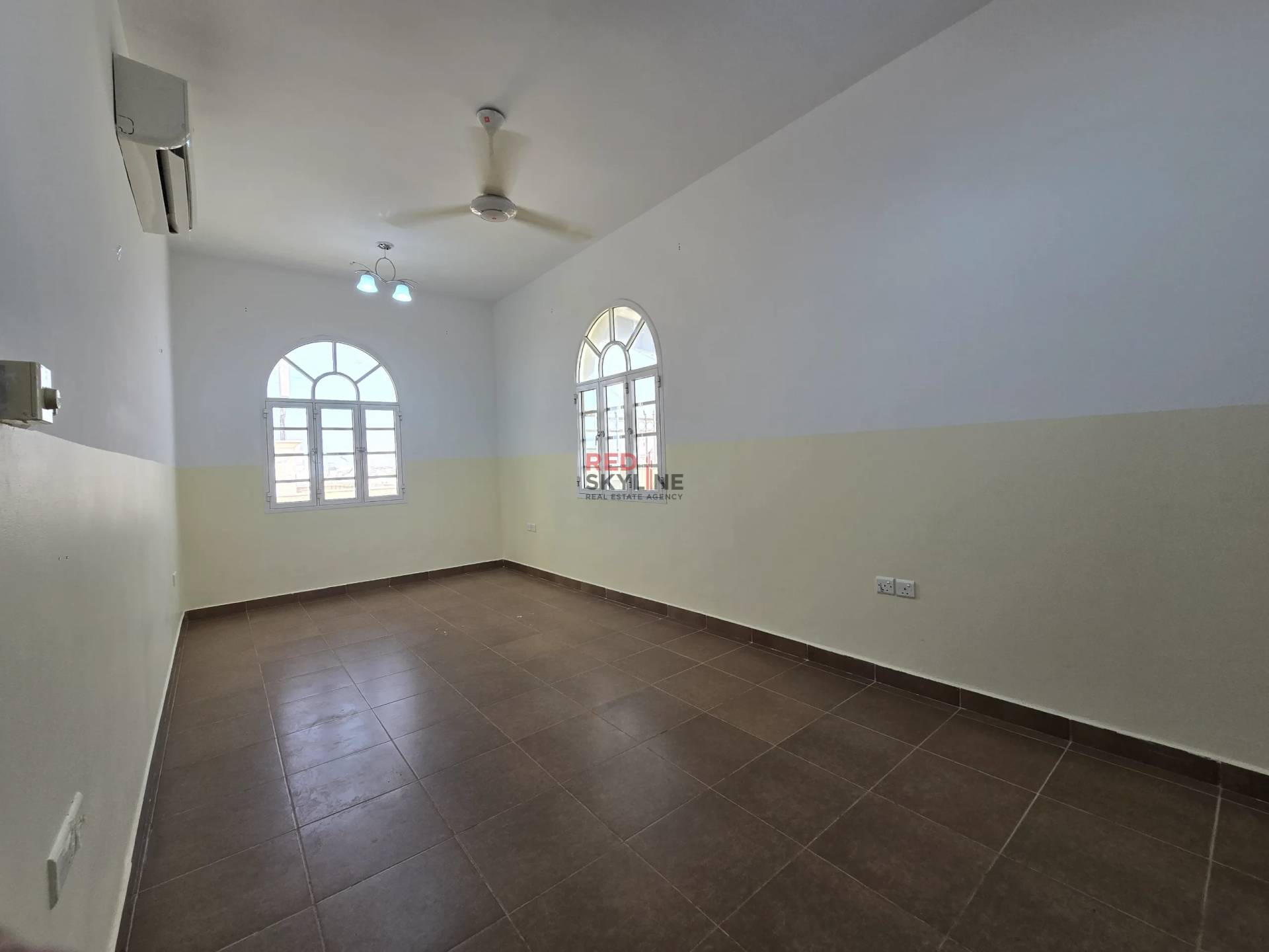 4 Bedroom Penthouse in Mawaleh South - Photo 5