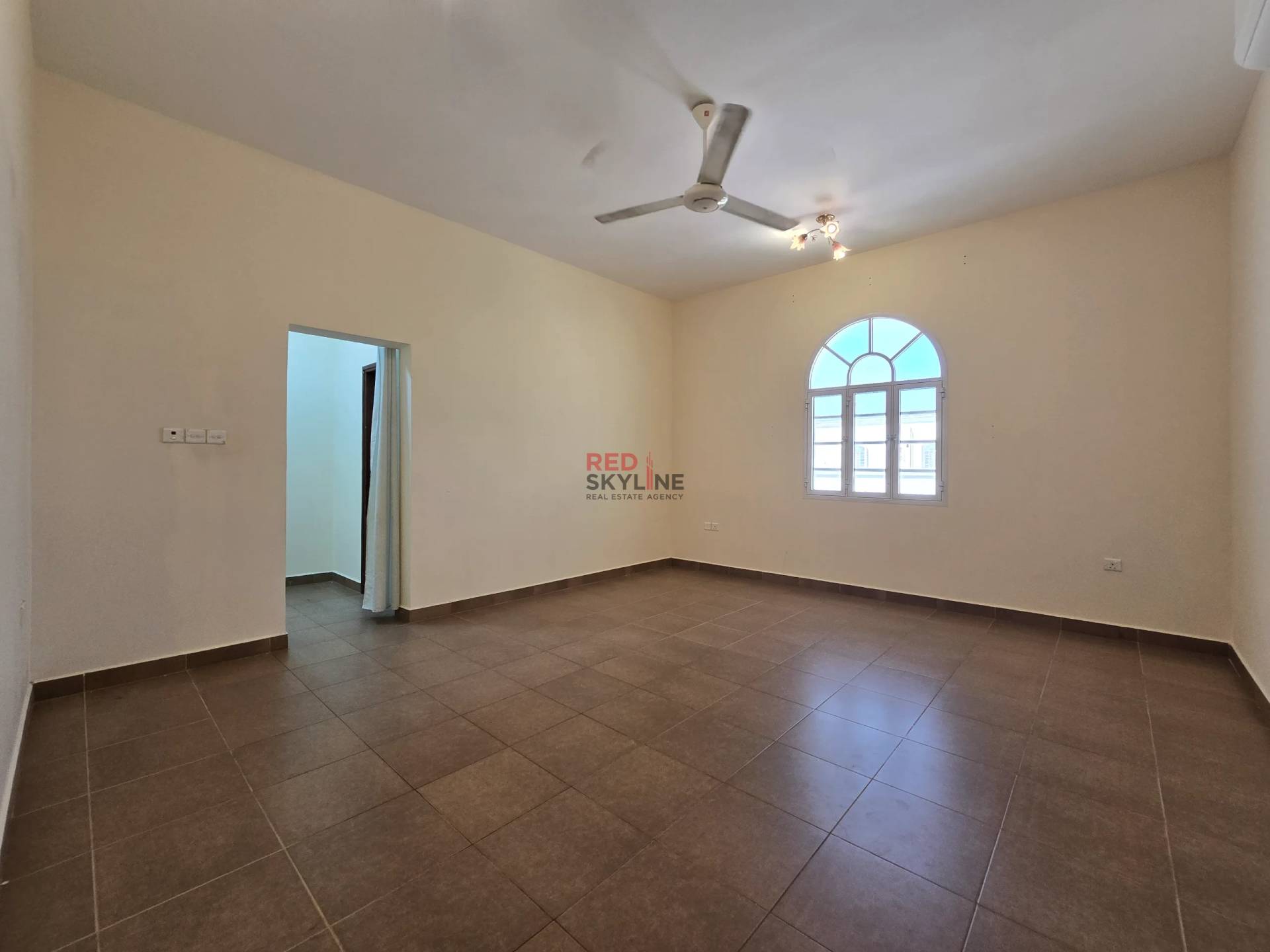 4 Bedroom Penthouse in Mawaleh South - Photo 8
