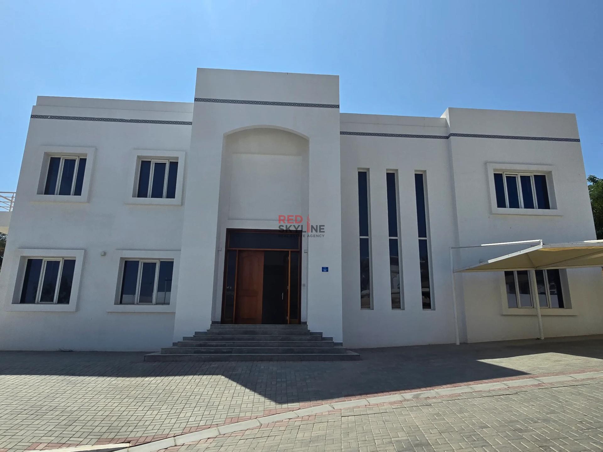 5 BR Villa in Madinat Al Ilam