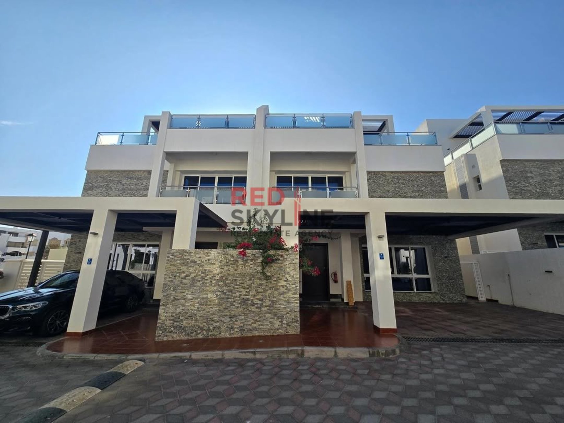 5 Bedroom Villa in Madinat Al Ilam - Photo 1