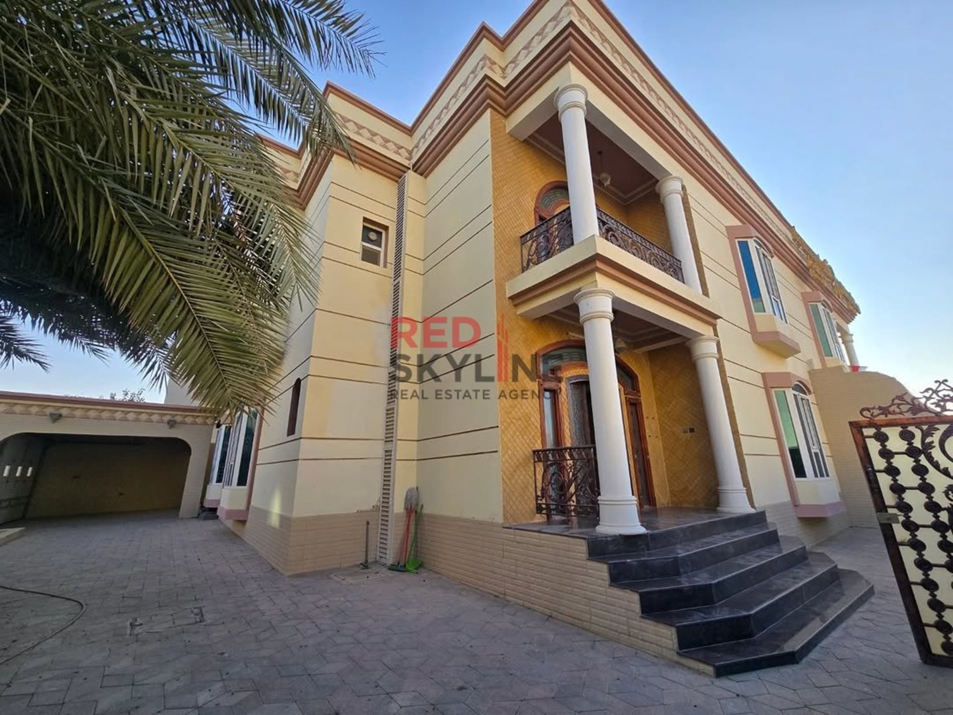 5 Bedroom Villa in Azaiba - Photo 1