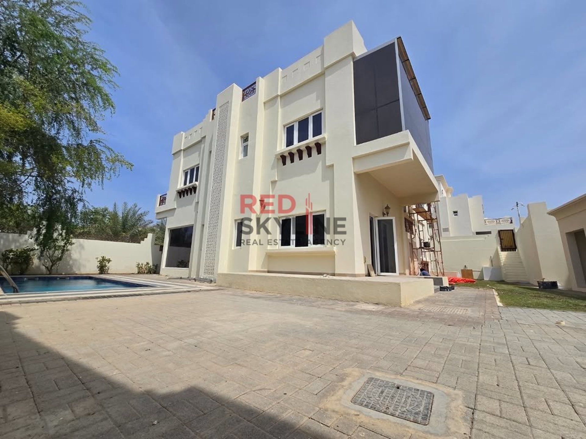 6 Bedroom Villa in Madinat Al Ilam - Photo 1