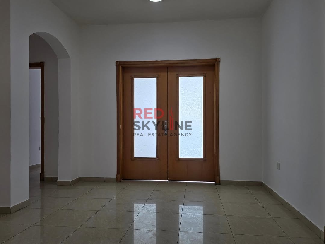 3 Bedroom Apartment in Shatti Al Qurum - Photo 2