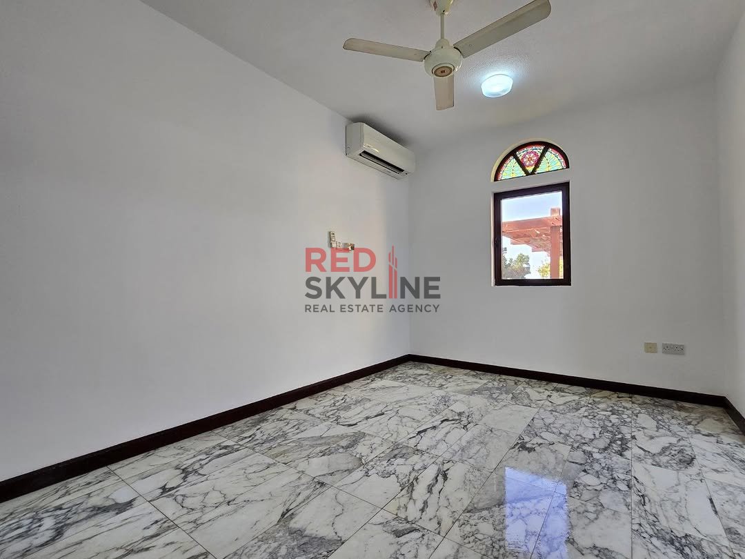 2 Bedroom Apartment in Shatti Al Qurum - Photo 5