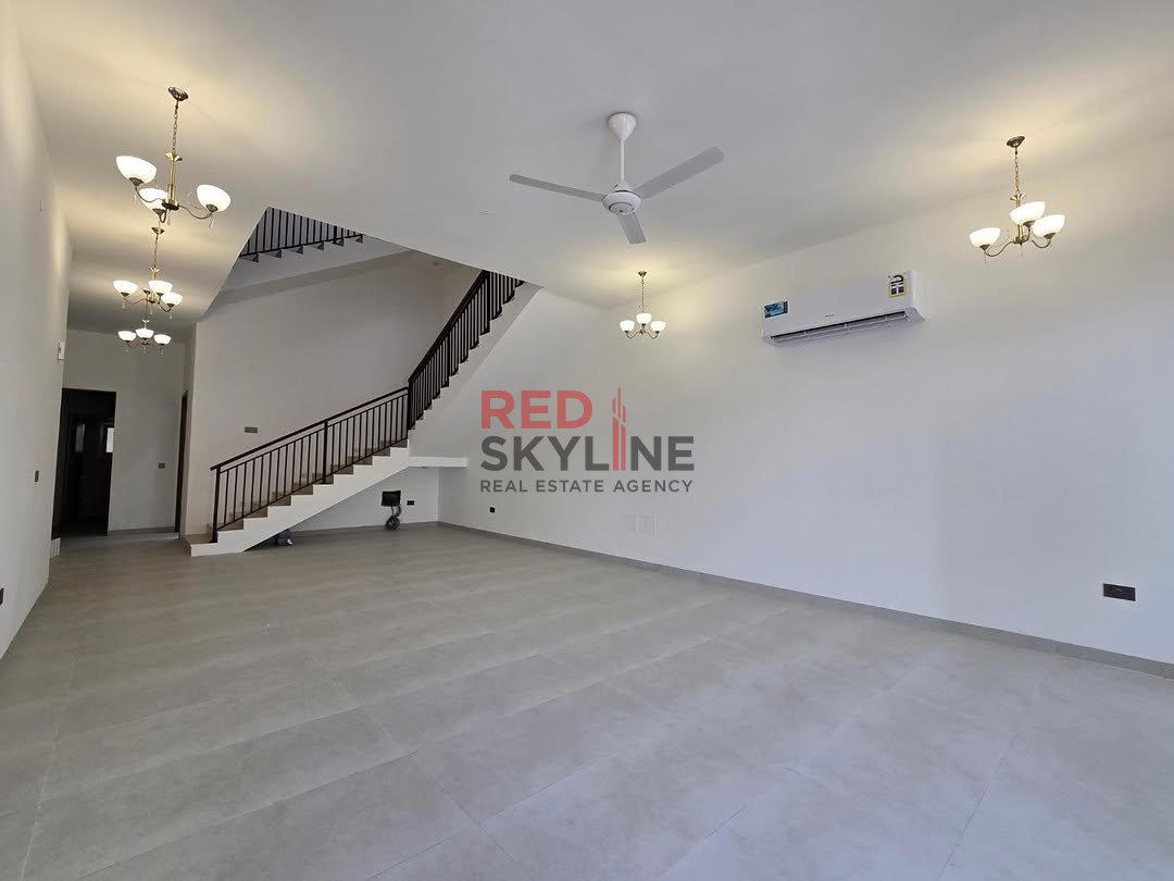 8 Bedroom Villa in Madinat Al Sultan Qaboos - Photo 2