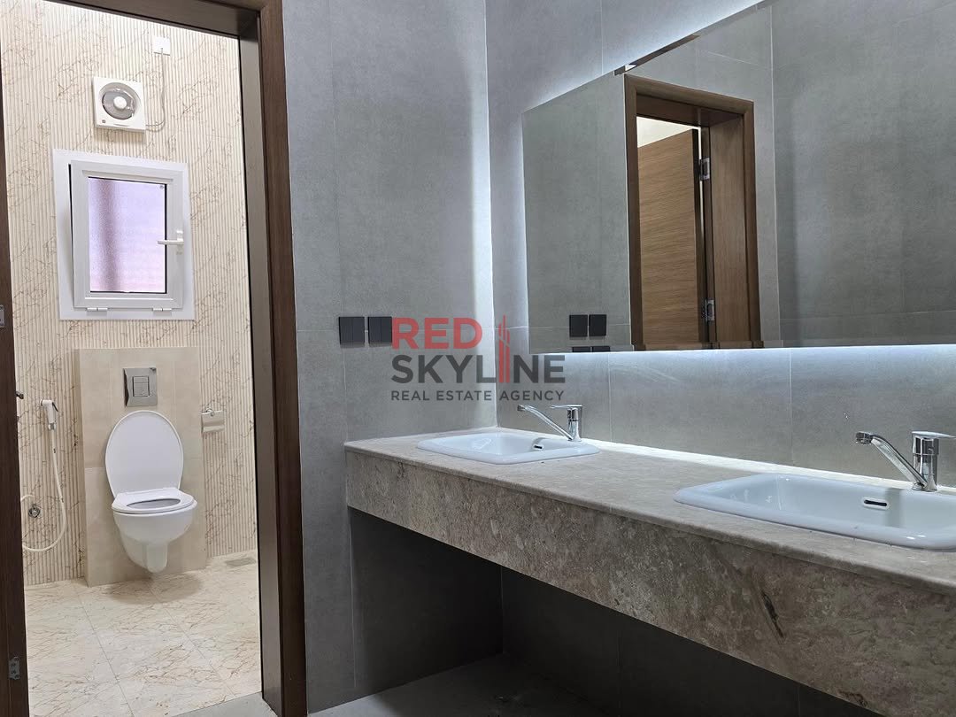 8 Bedroom Villa in Madinat Al Sultan Qaboos - Photo 7